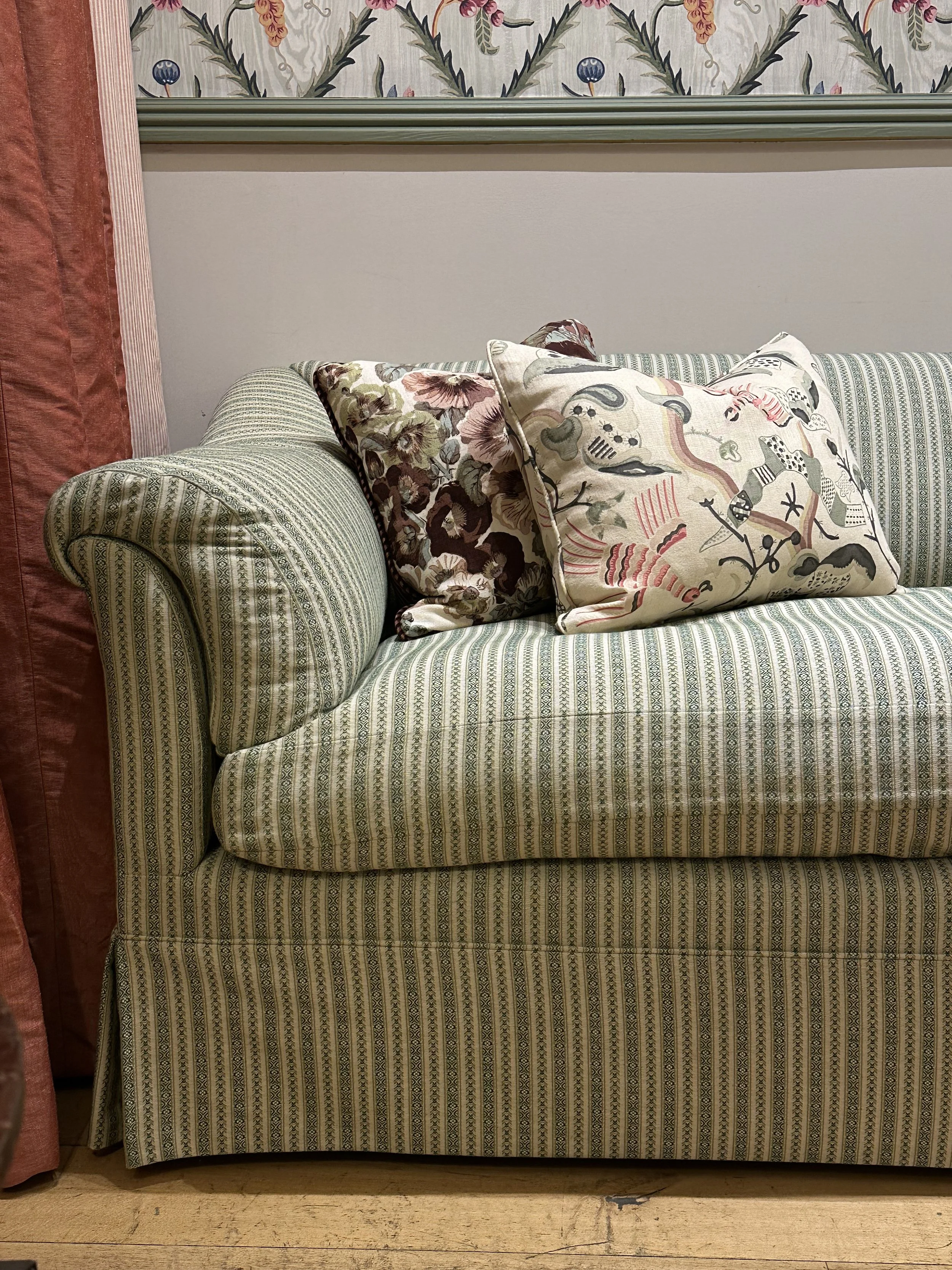 Portalington Sofa 05.jpg