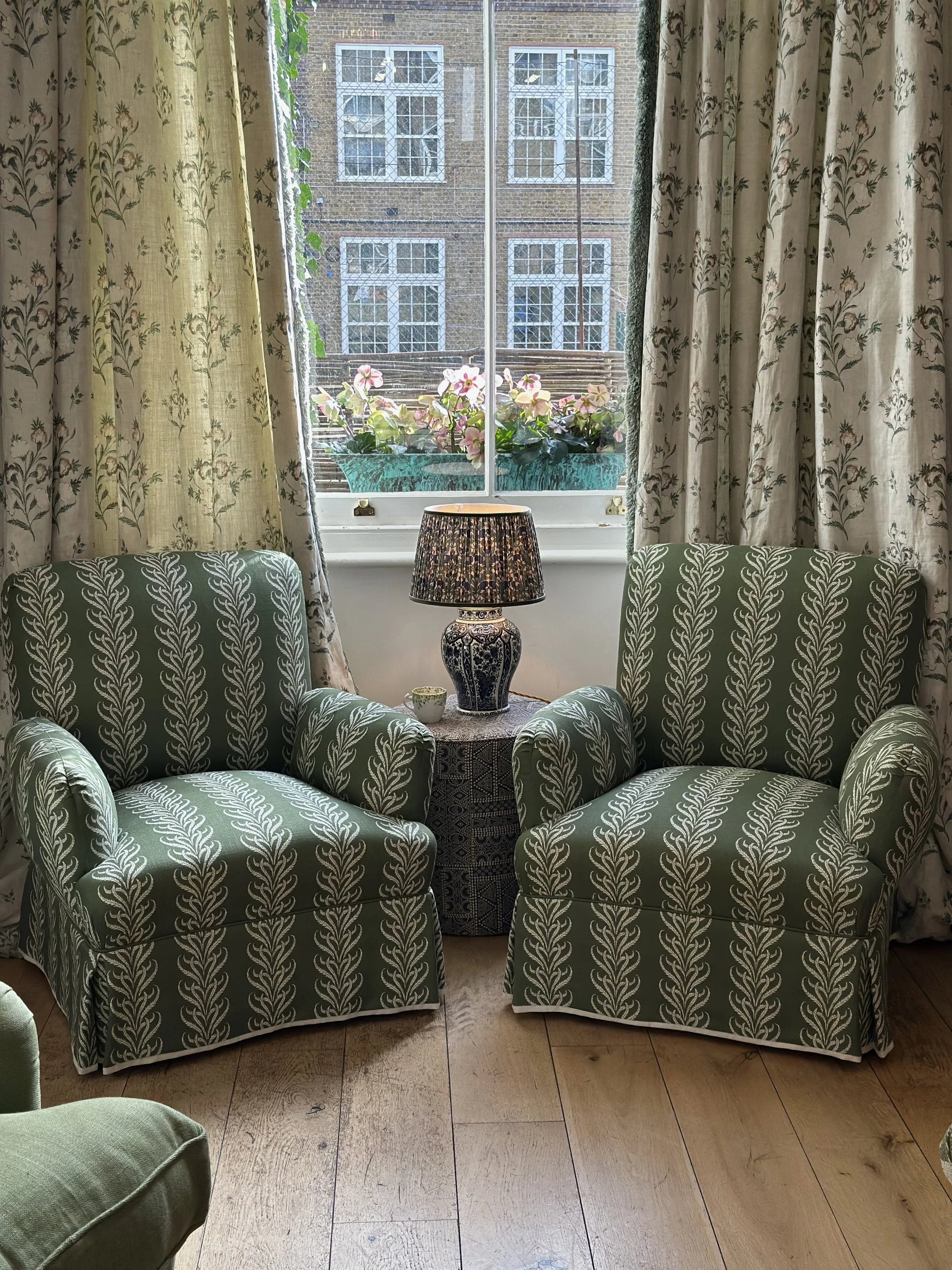 Pair of Cinny Armchairs 05.jpg