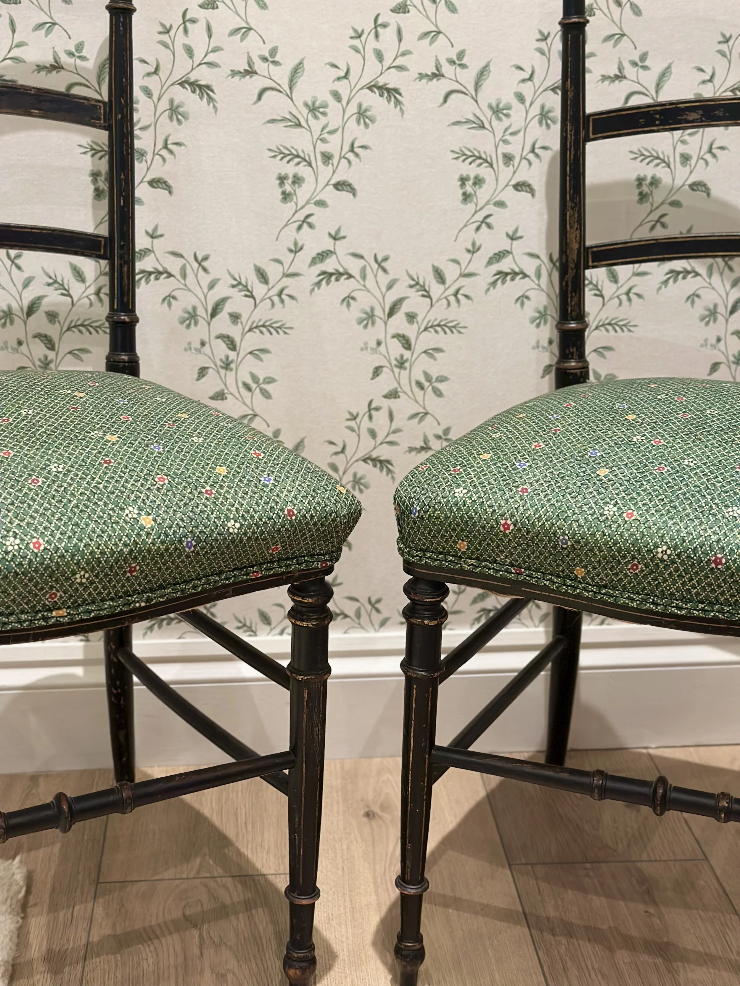 Pair of Chairs 07.jpg