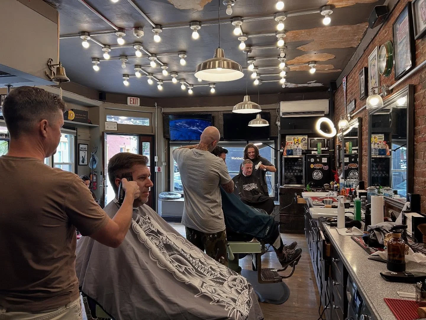 Busy Monday w/ Jose, Martin &amp; Mike.  Stop in and say hi 👋🏼