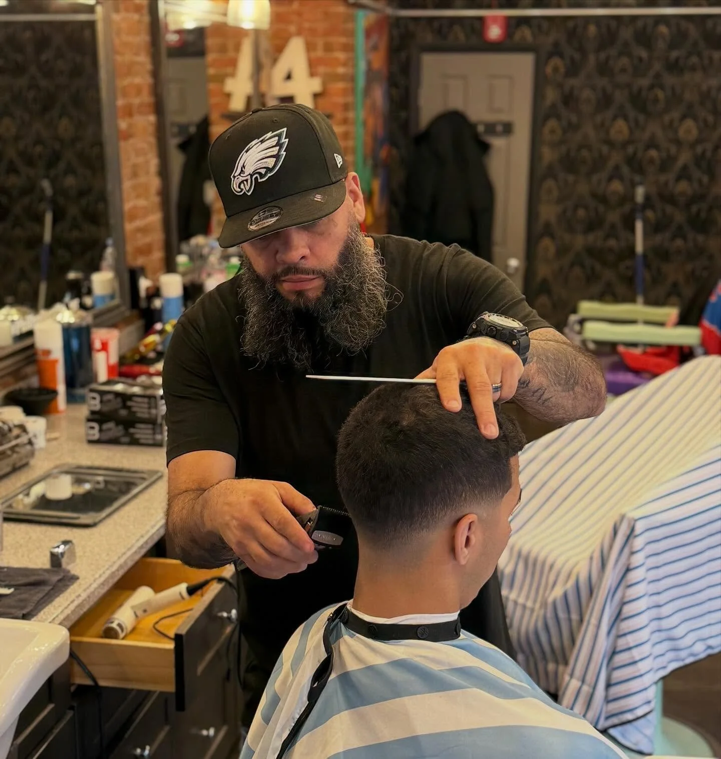 Dialed in. Every time. 

Book with June (no social). Link in bio.

#barberon24th #phillybarber #philadelphiabarber #phillycuts #phillyfade #phillybarbershop #centercityphilly
#skinfade #lowfade #cleanfade #precisioncut #menshair #mensgrooming
#stayfr