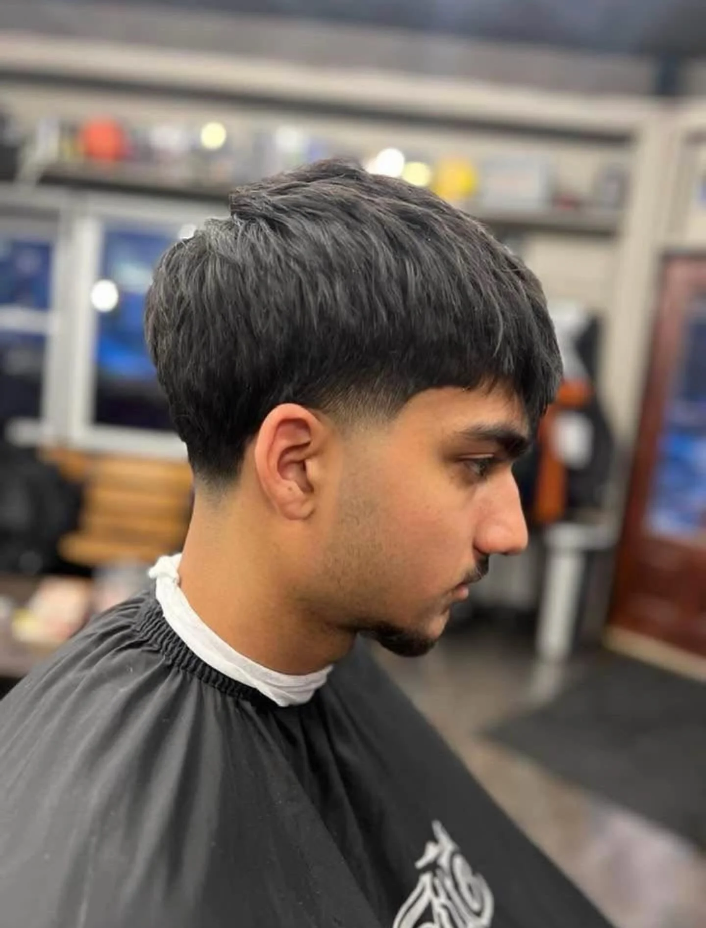 Clean fade. Soft texture up top. Cut by June. Book your spot.

📍 Barber on 24th, Fitler Square, Philly

#BarberOn24th #PhillyBarber #FreshFade #TexturedTop #MensGrooming #NeighborhoodBarber