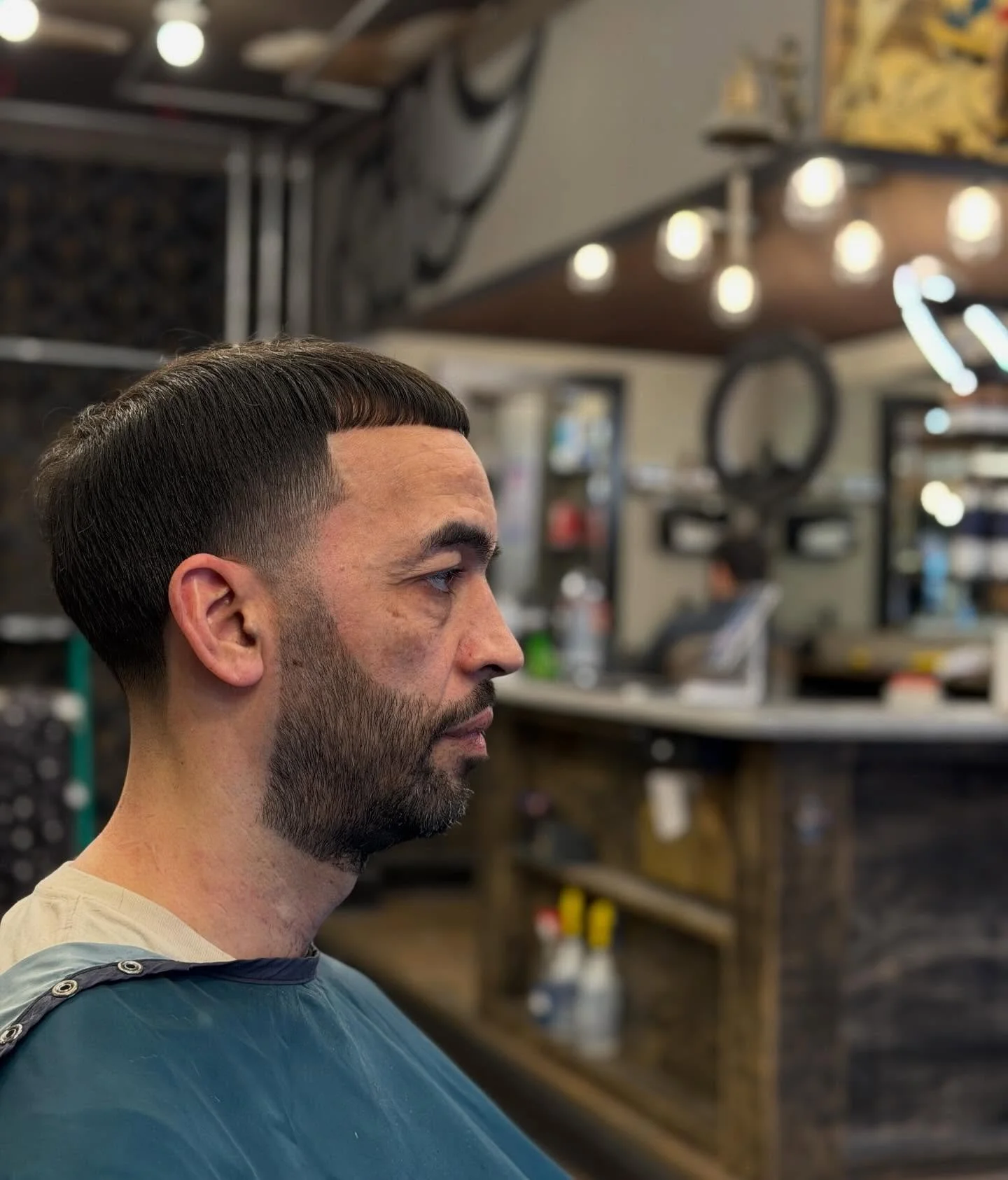 Tight taper. Crisp fringe. Beard detail on point. 

📍 Barber on 24th
👉 Tap to book
✂️ June

#BarberOn24th #PhillyBarber #CleanCut #SharpLines #MensGrooming