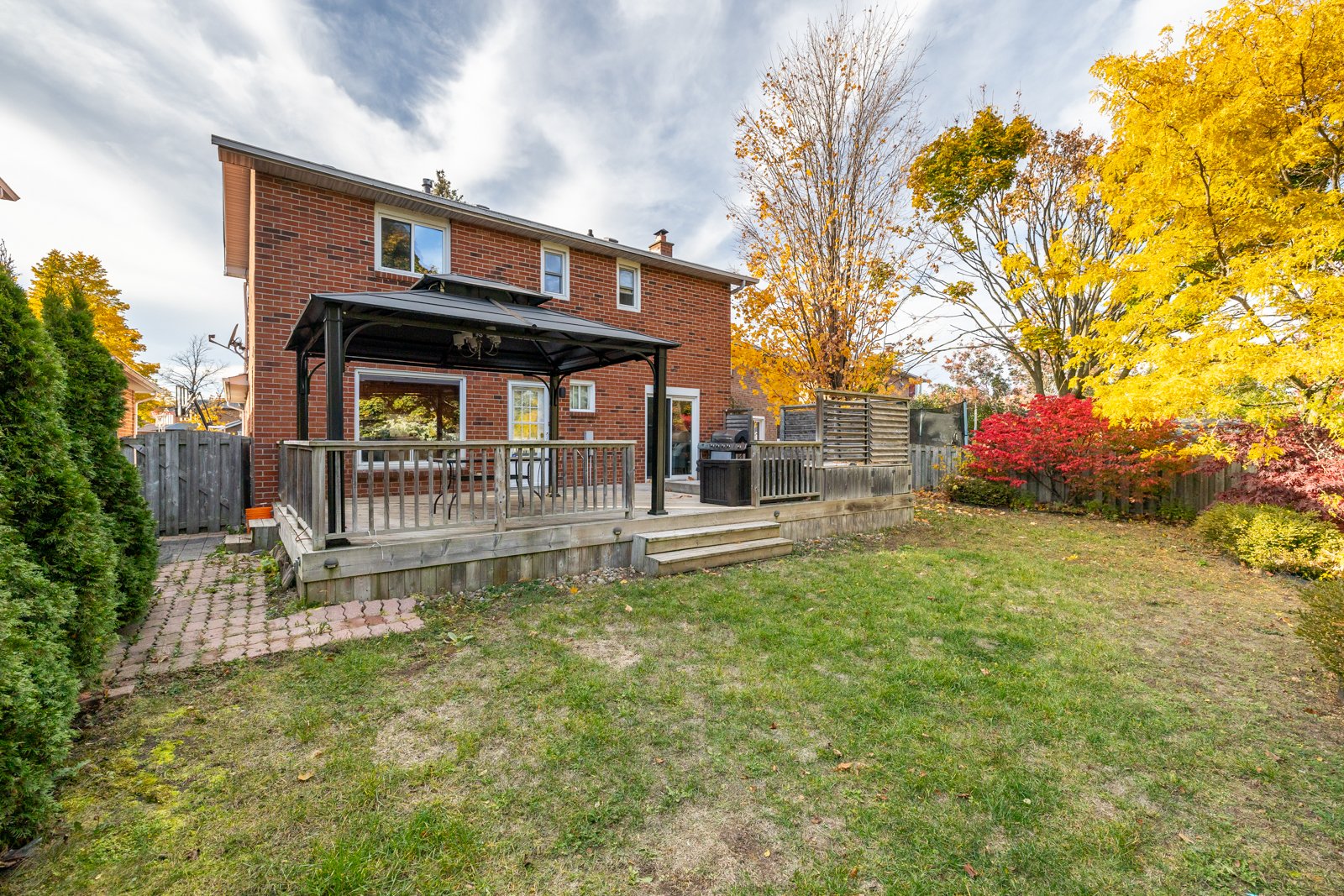13 Flowers Cres_MLS (33 of 36).jpg