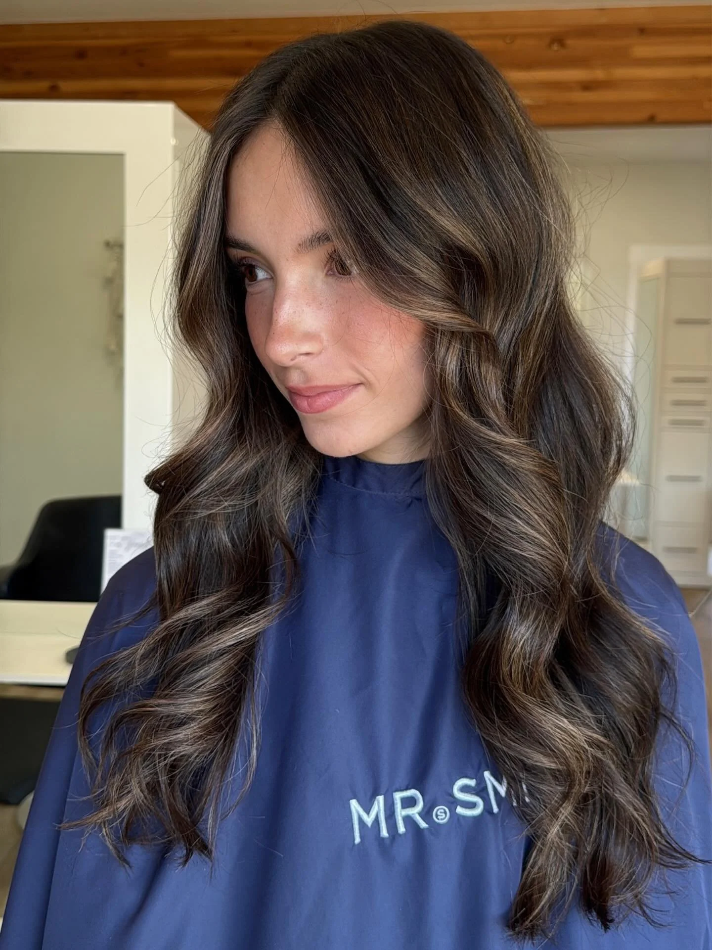 MANA girls have been hard at work ✨ 

Natural Blends
Effortless Dimension
Color That Lasts

We&rsquo;d love to create this for you! Link in bio to book 🫶🏼