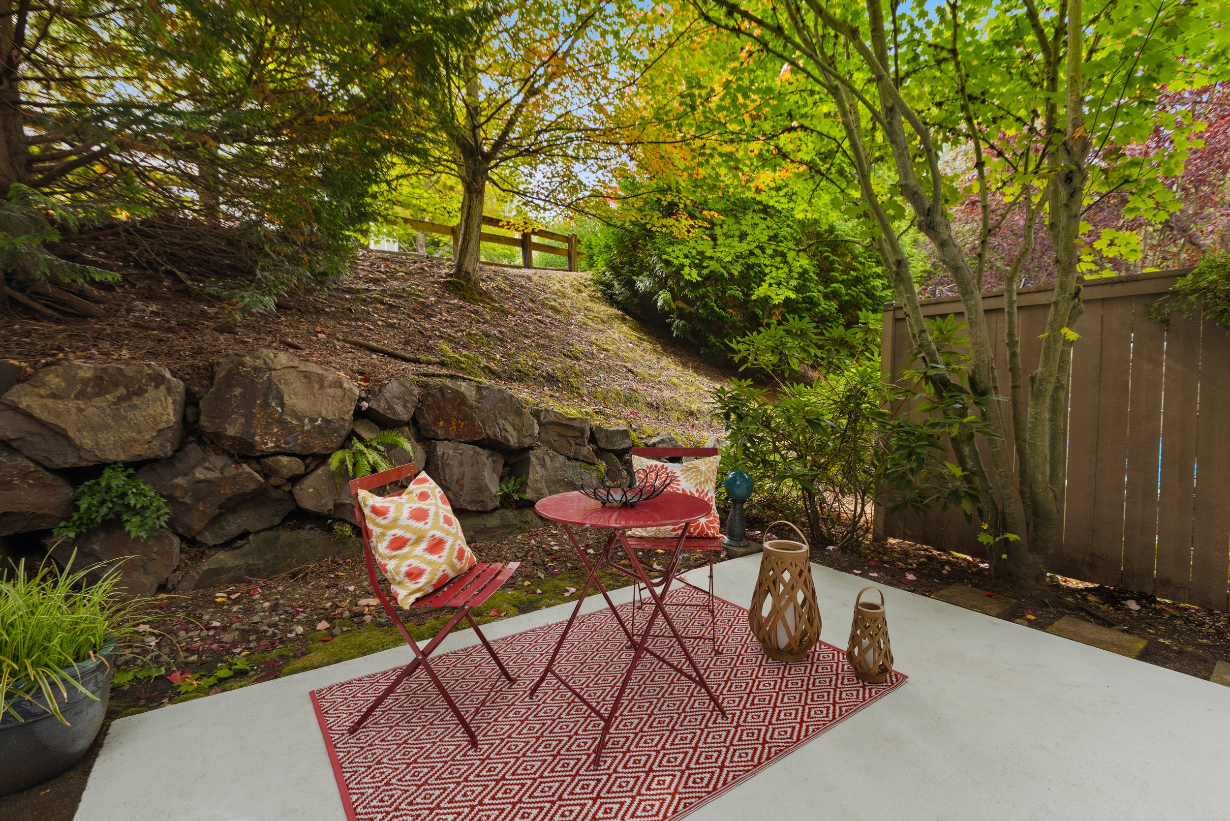 37 - Patio.jpg