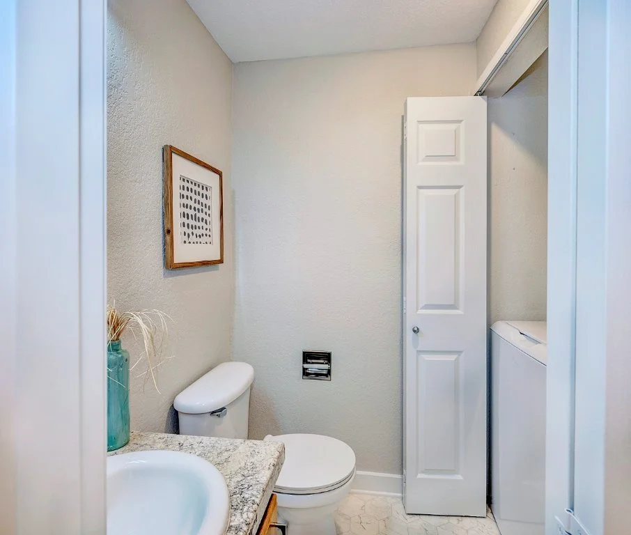 powder room-laundry.jpg