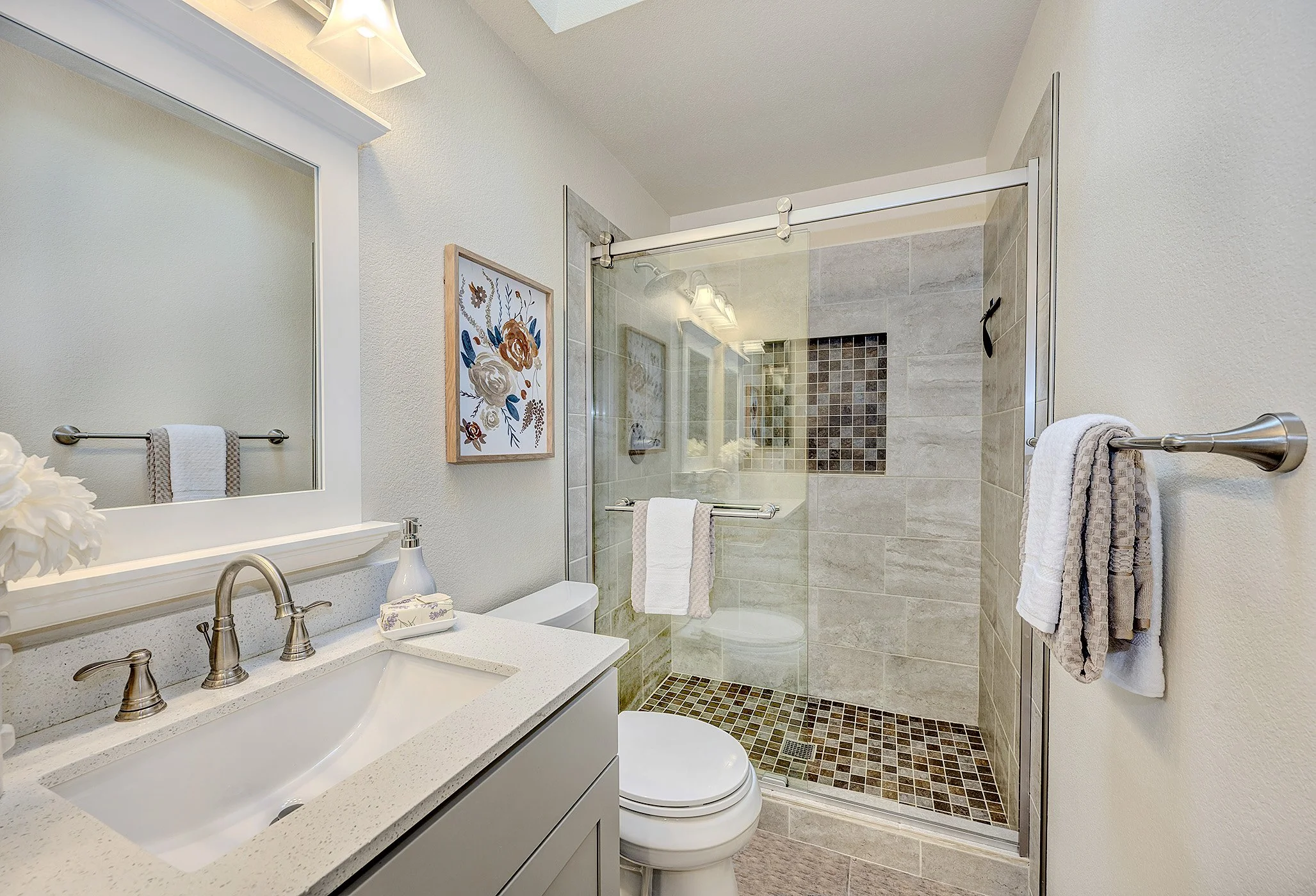 BR primary ensuite bathroom.jpg