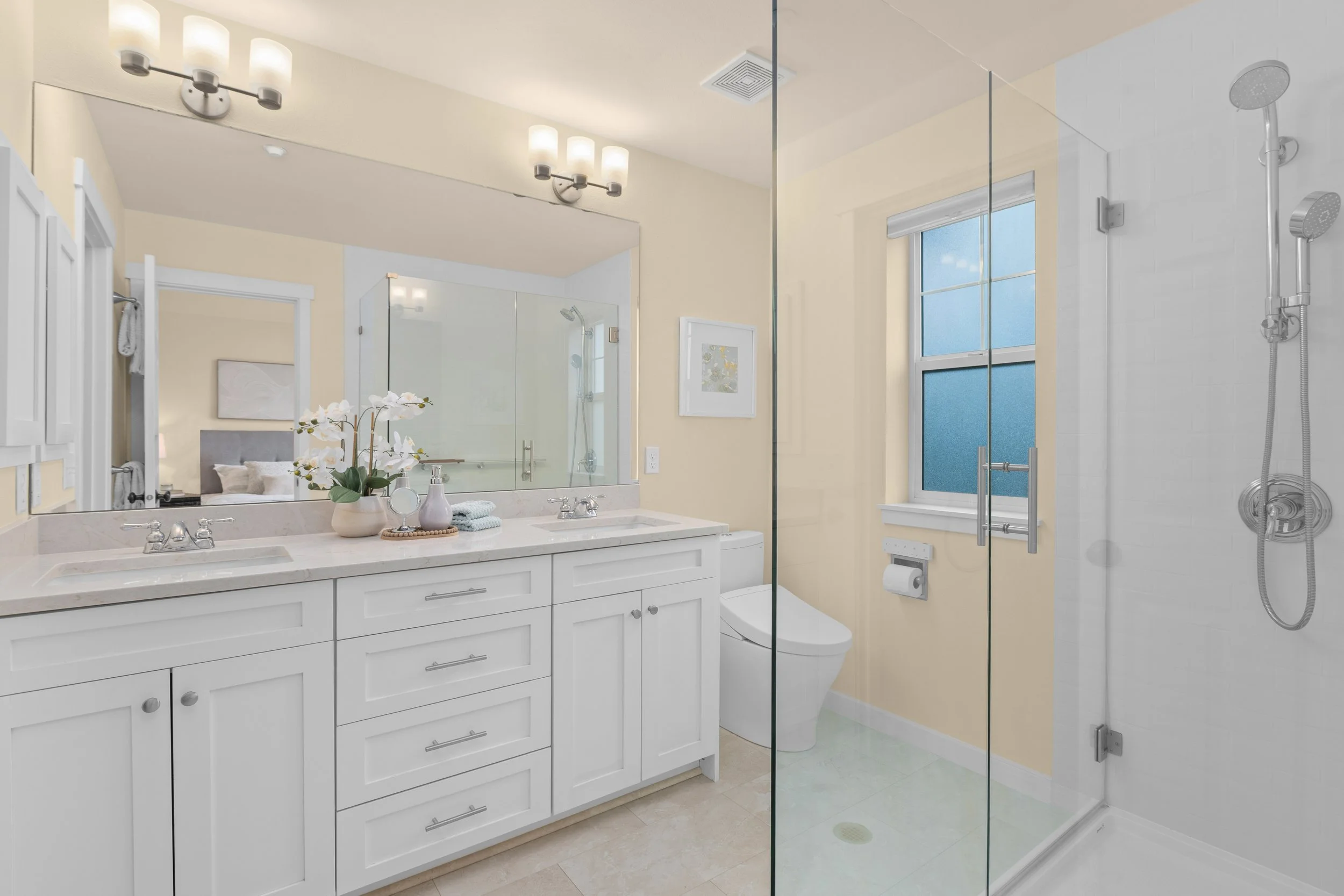 25 - Primary Bath.jpg