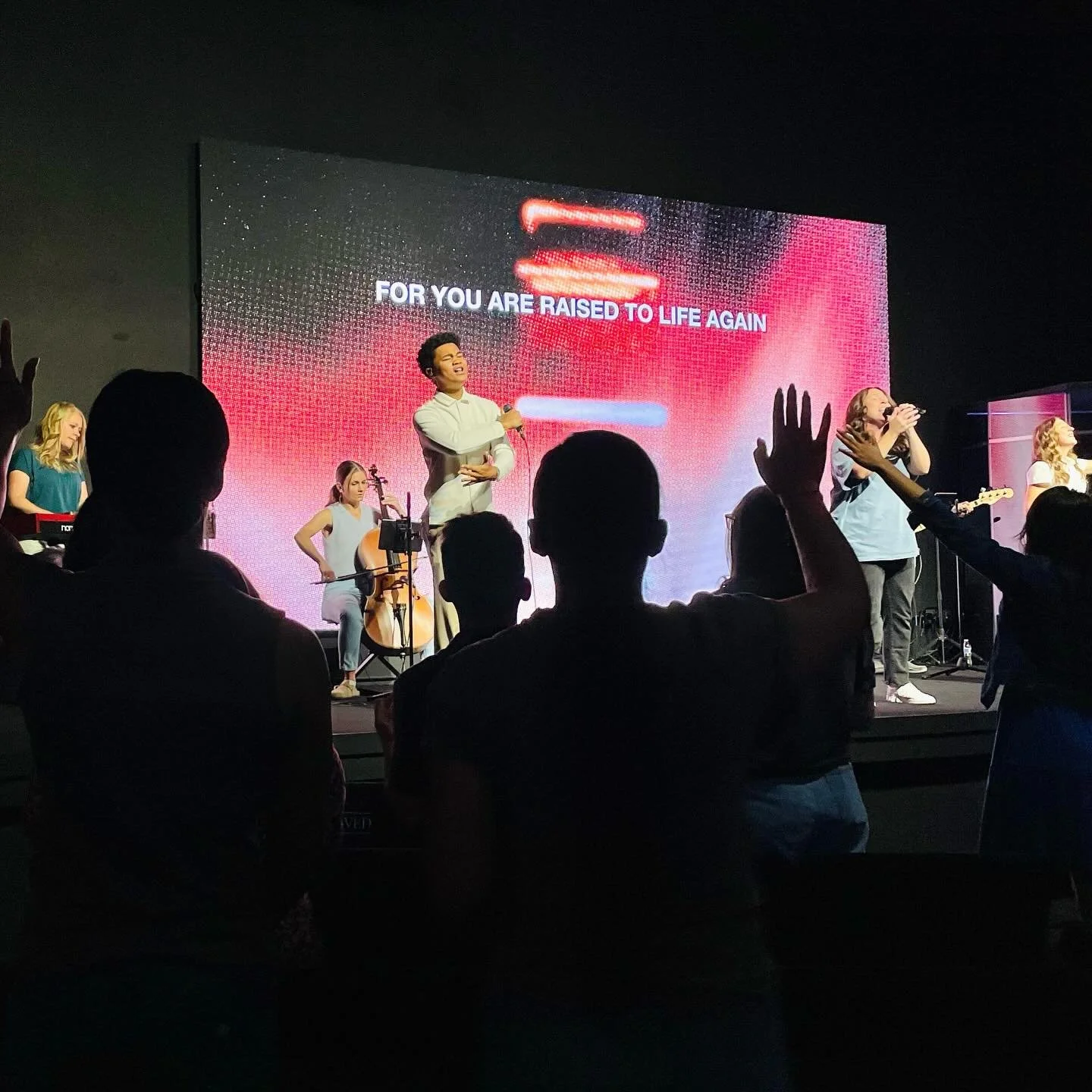 It&rsquo;s Sunday! 🎉 THE BEST DAY of the week!! 🤗 Lets celebrate together! Bring a friend! 🔥🙌

Service Times: 
9:00 AM &bull; 10:45 AM &bull; 12:30 PM

Kids:
9:00 AM &bull; 10:45 AM 

Youth: 
12:30 PM (Meet in the sanctuary for worship)