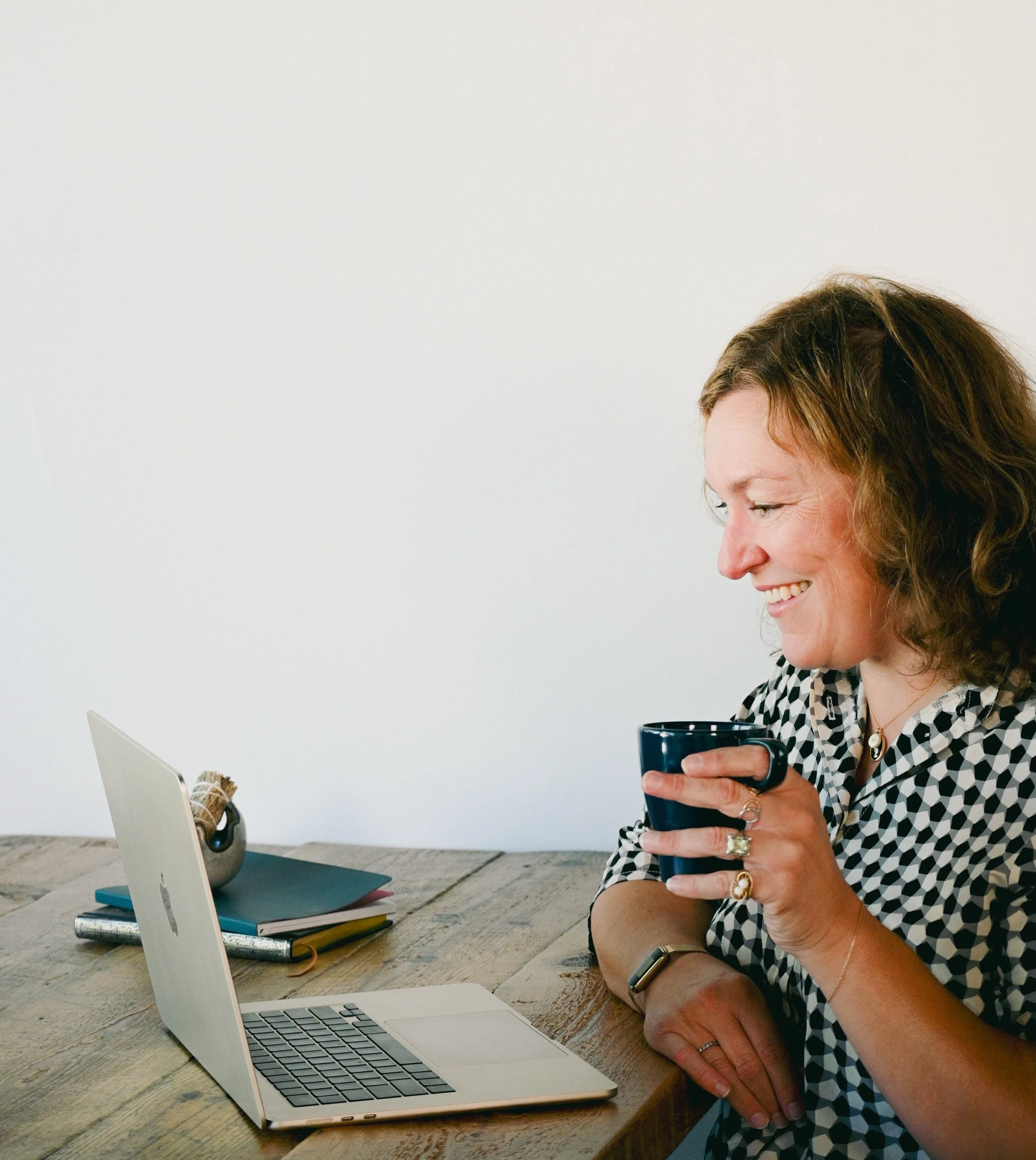 In a world full of noise and AI generated content, how do we find our own voice again? 🗣️ I&rsquo;m tackling this topic in my emails because I see how we silence ourselves. Most of us know we have something important to say, but our approach looks l