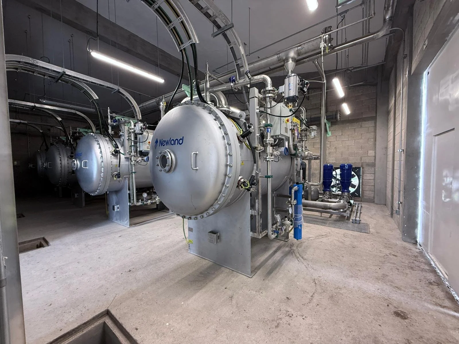 NLO ozone generators of the 160 kg/h system at El Ahogado WWTP, Jalisco, Mexico