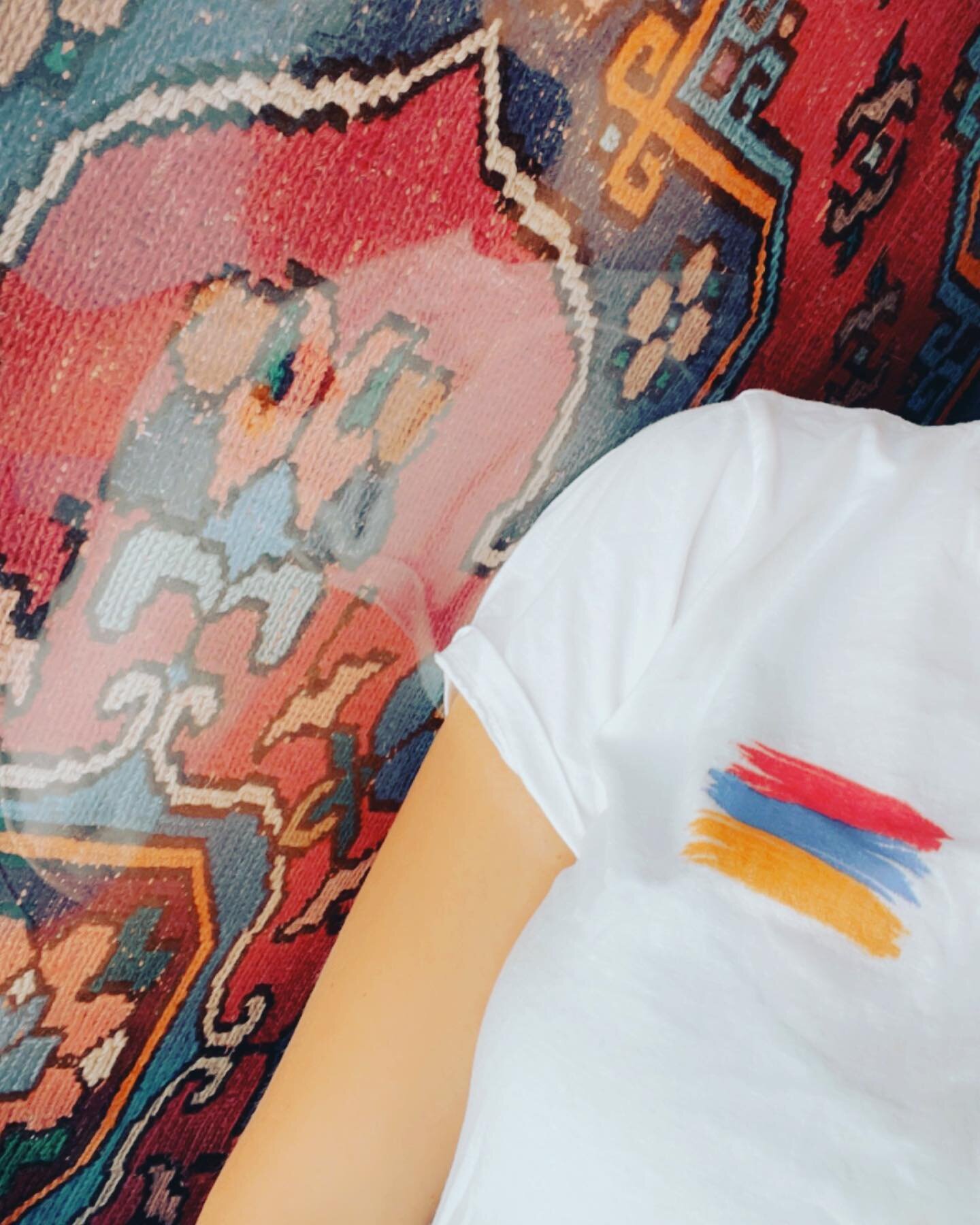 Wearing the Armenian flag 🇦🇲 closer to our hearts today 

#armenia 
#proud
#armenian
#naw
#network 
#of #armenian #women 
#artsakh 
#nation 
#հայաստան