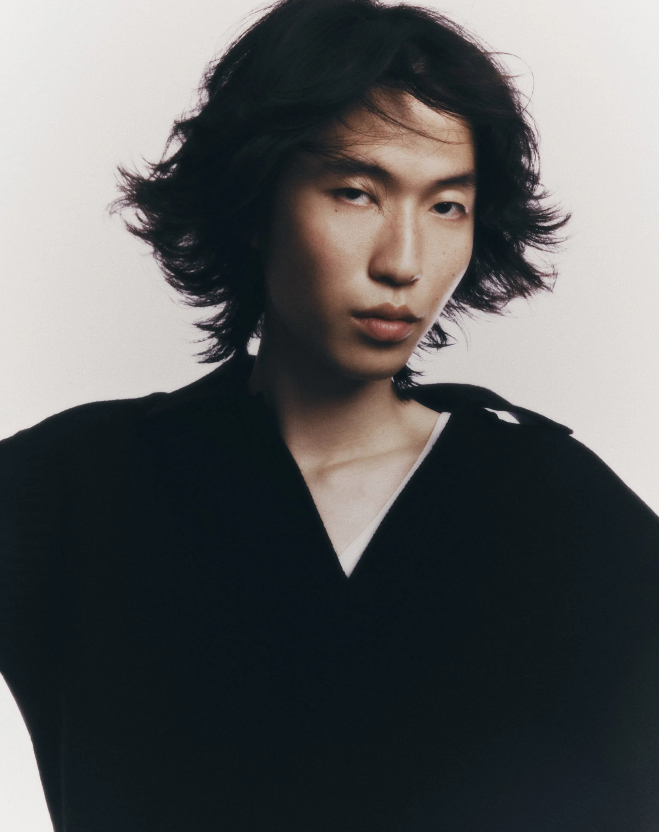 vogue_philippines_shapes_of_the_silence (1)