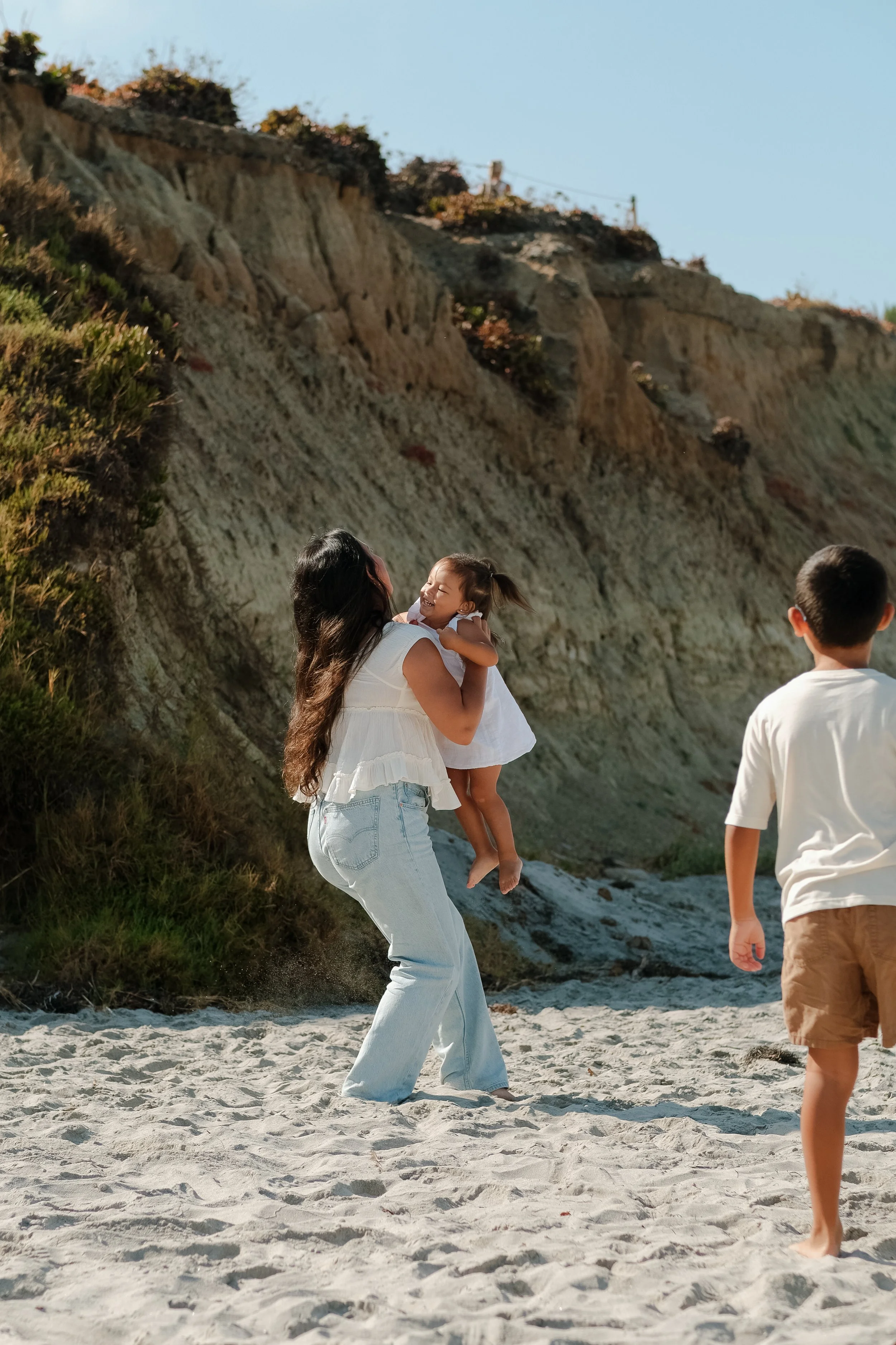 FamilyBeachSession-3595.jpg