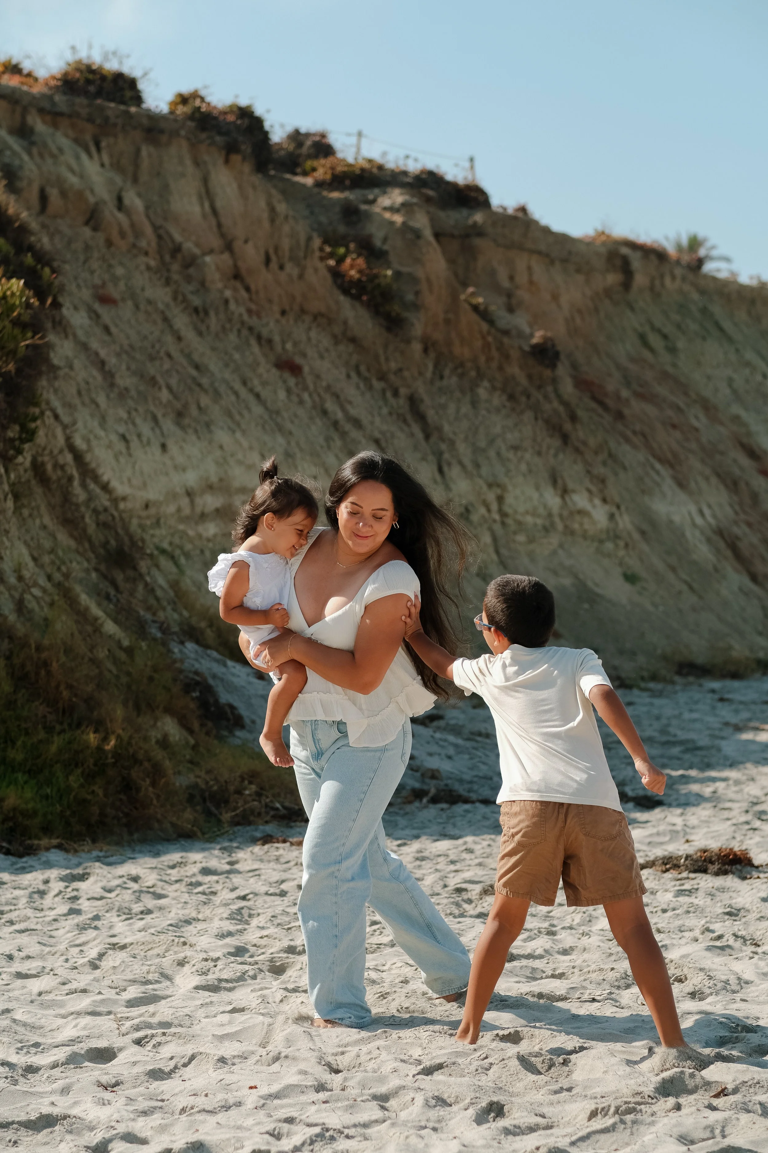FamilyBeachSession-3604.jpg
