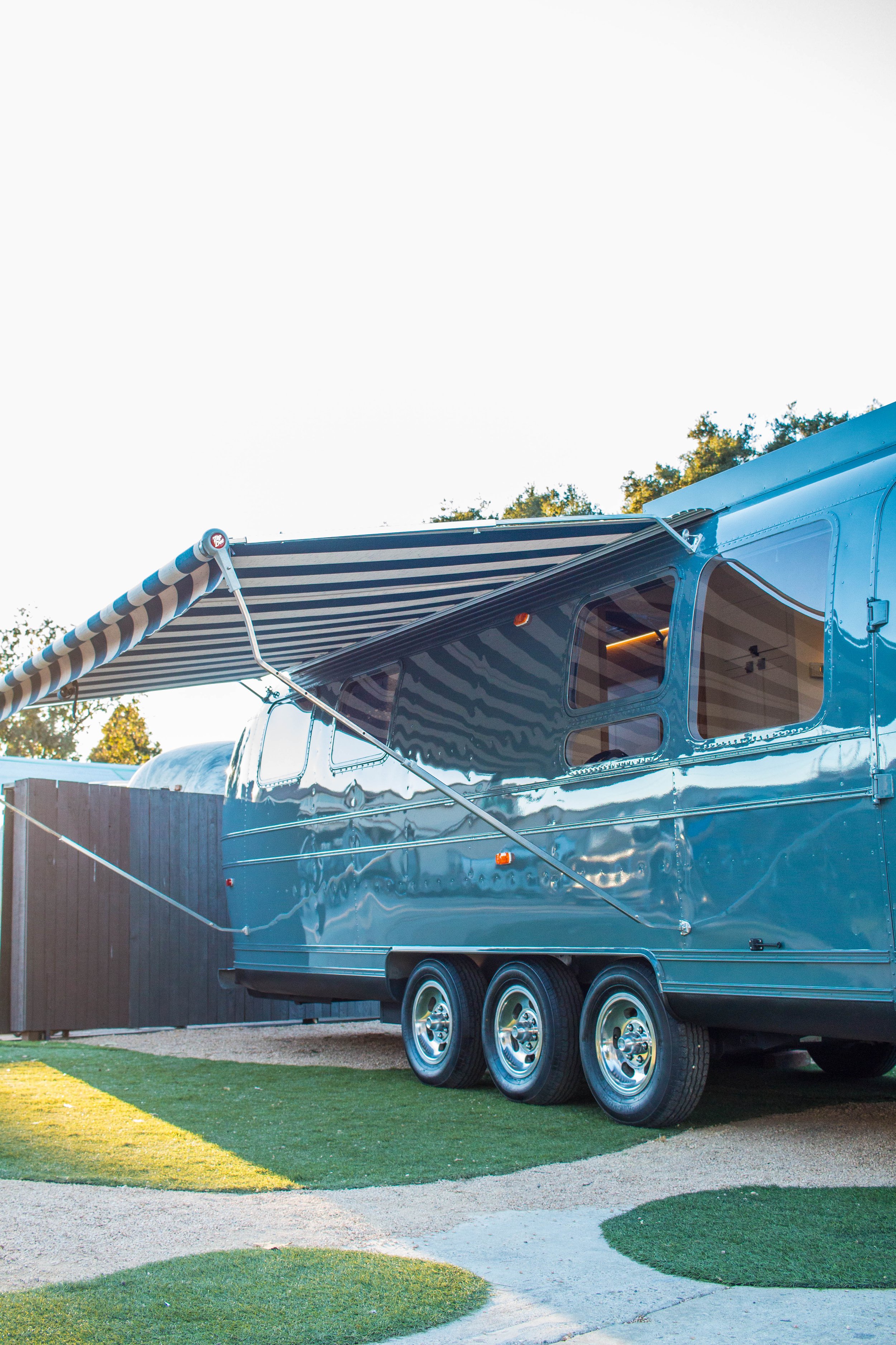 awning_1.jpg