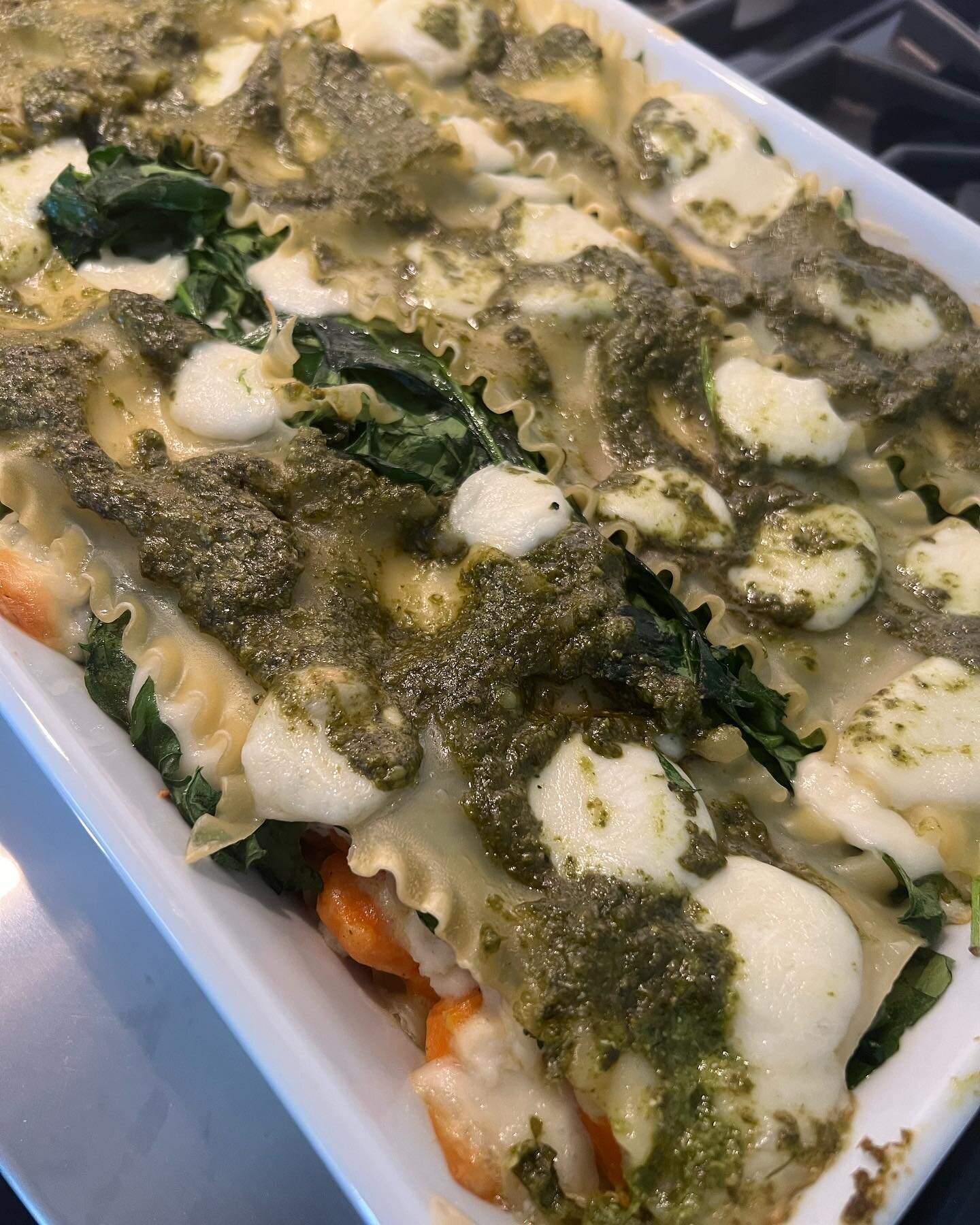 Ayurvedized version of Lasagna with Broccolini, Carrots, and Spinach from @divyaalter cookbook &ldquo;what to eat for how you feel&rdquo;. Beyond delicious, lite and satisfying!!😋 #pesto #lasagna #ayurvedacooking #homemadefood #eatyourvegetables #ve