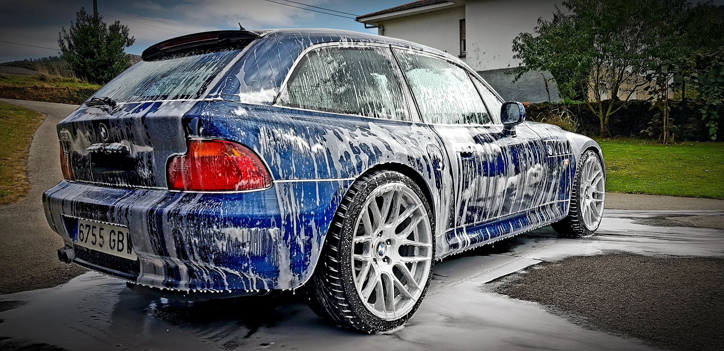 The Safest Way to Wash Your Vehicle at Home: A True Touchless Wash