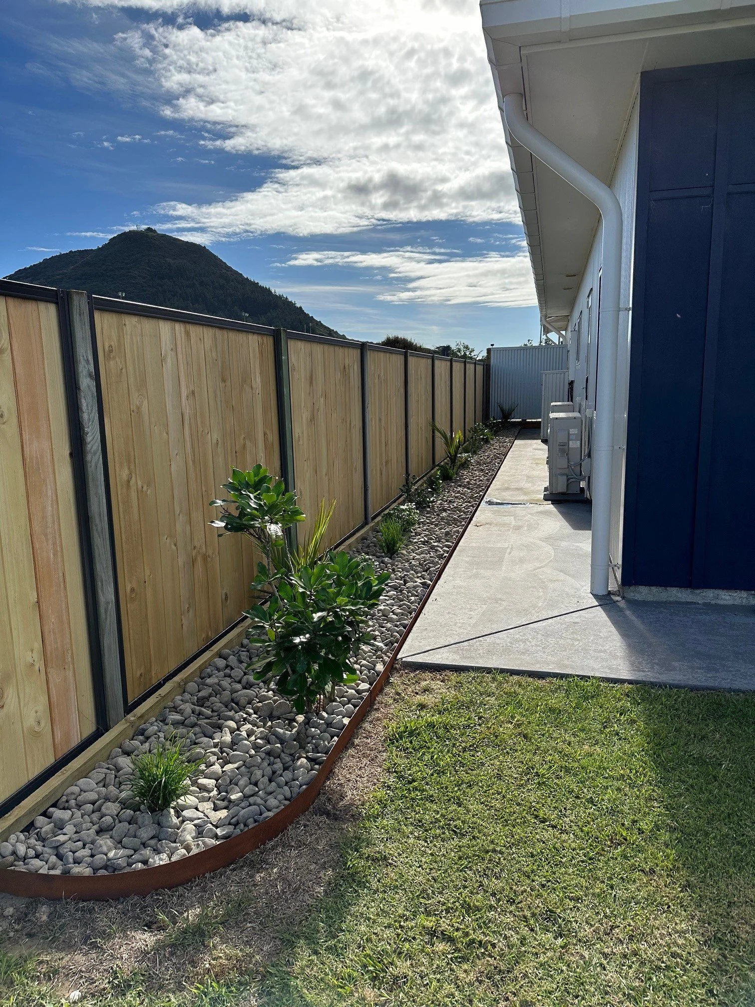 Rog and Karens Fence.jpg