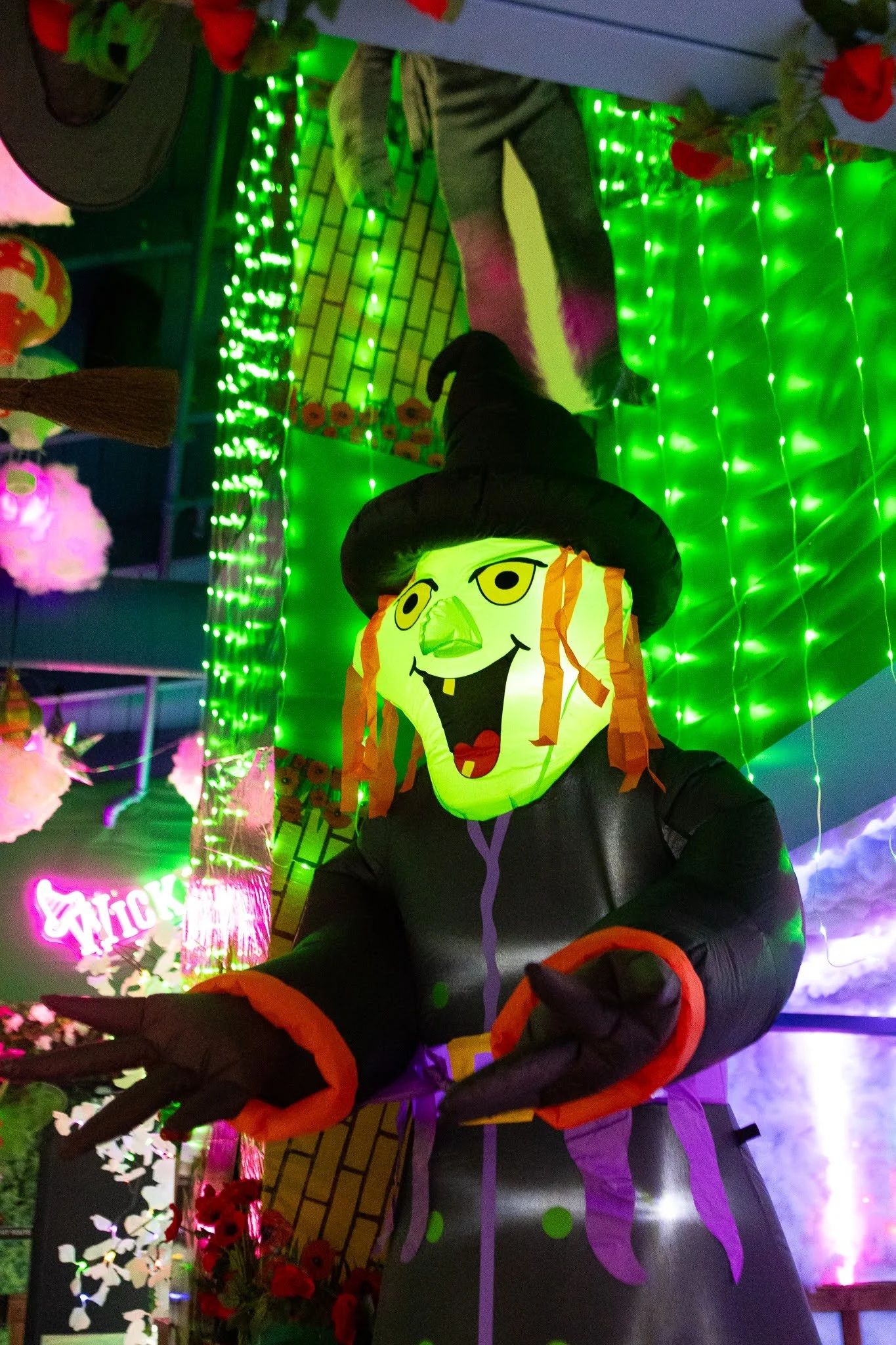 Thriller Menu & WOZ-011.jpg