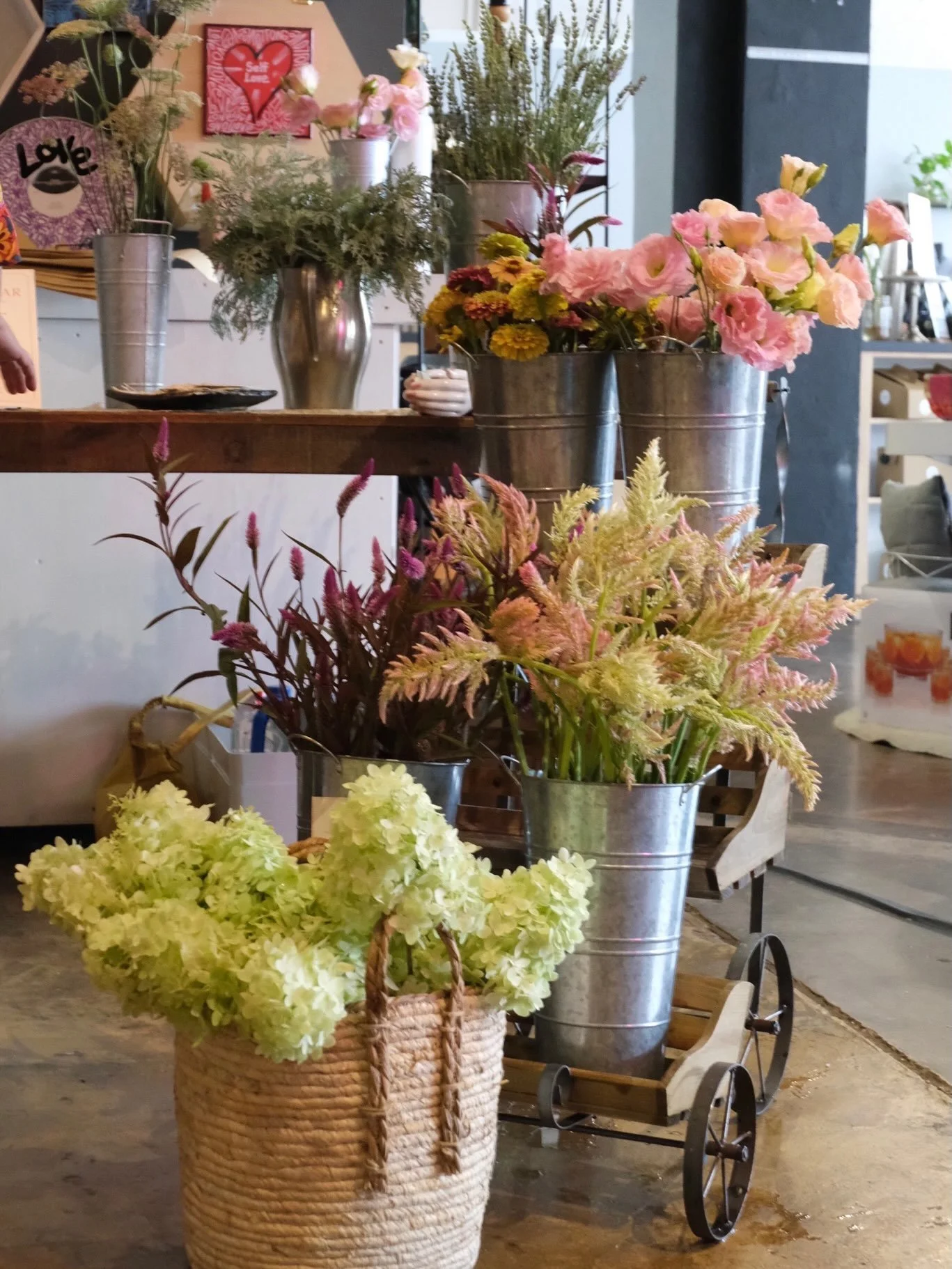 There&rsquo;s something magical about watching people choose flowers.
Everyone is drawn to something different, and no two bouquets end up the same.
That&rsquo;s why every Bloom Bar I create is designed specifically for the event it&rsquo;s celebrati