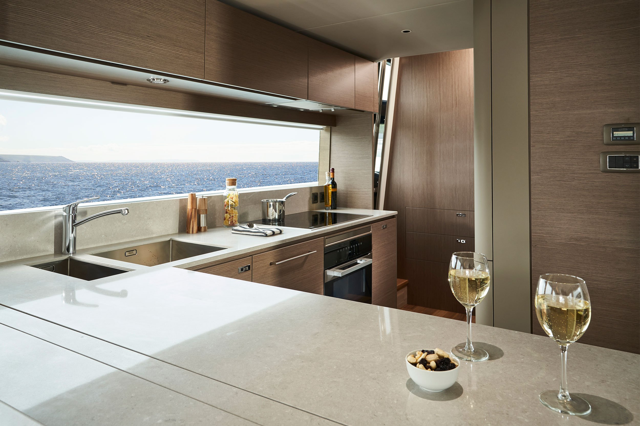 Princess_Yachts_Australia_Y85_Galley_1.jpg