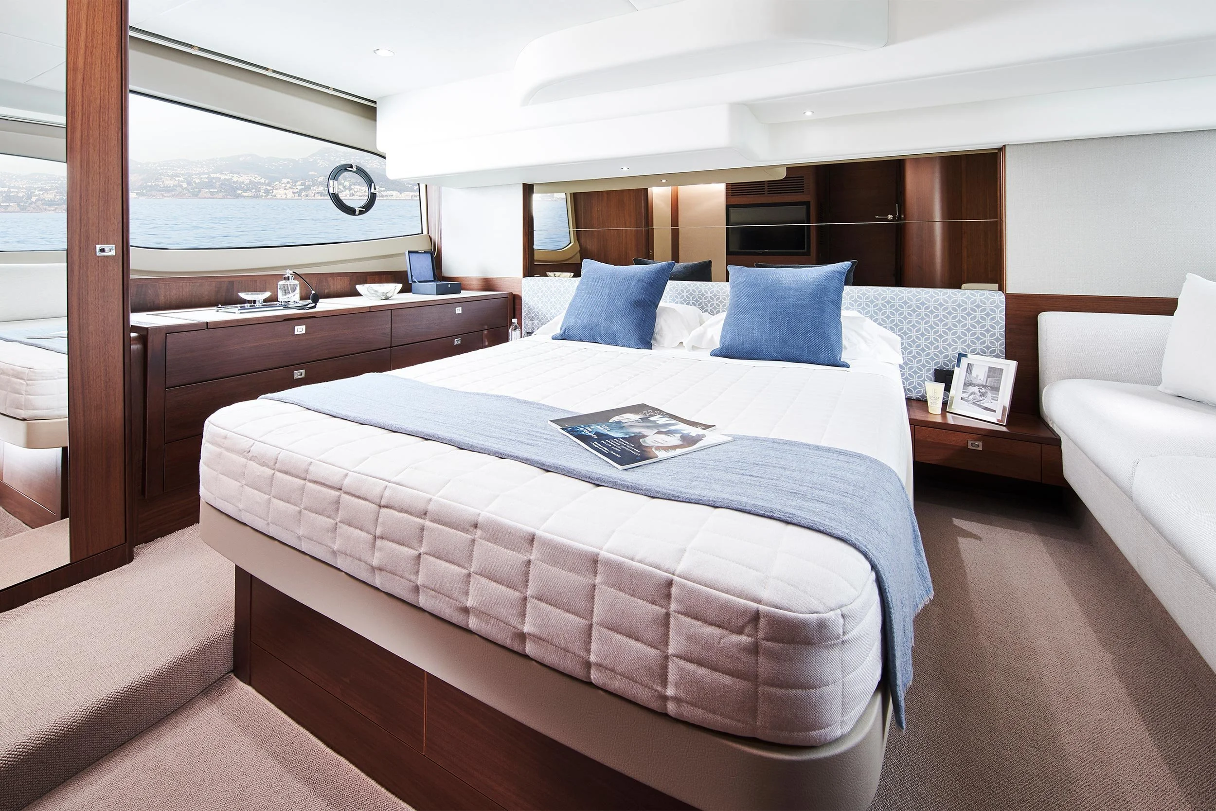 princess-f50-flybridge-motor-yacht-princess-yachts-australia