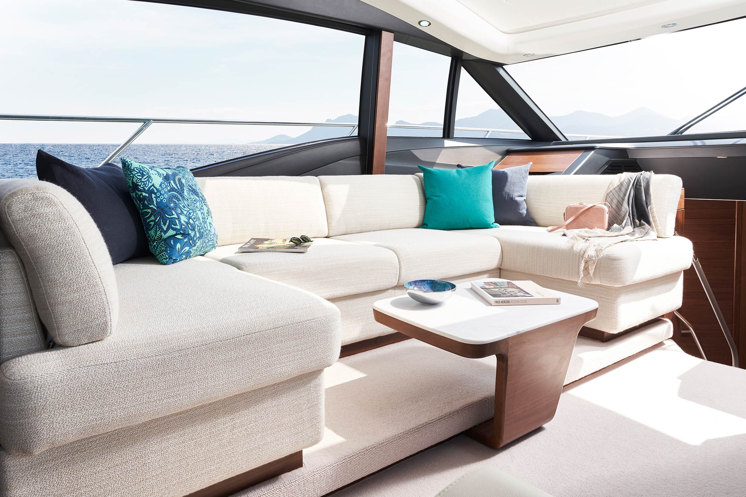 Princess_Yachts_Australia_S62_Seating_1.jpg