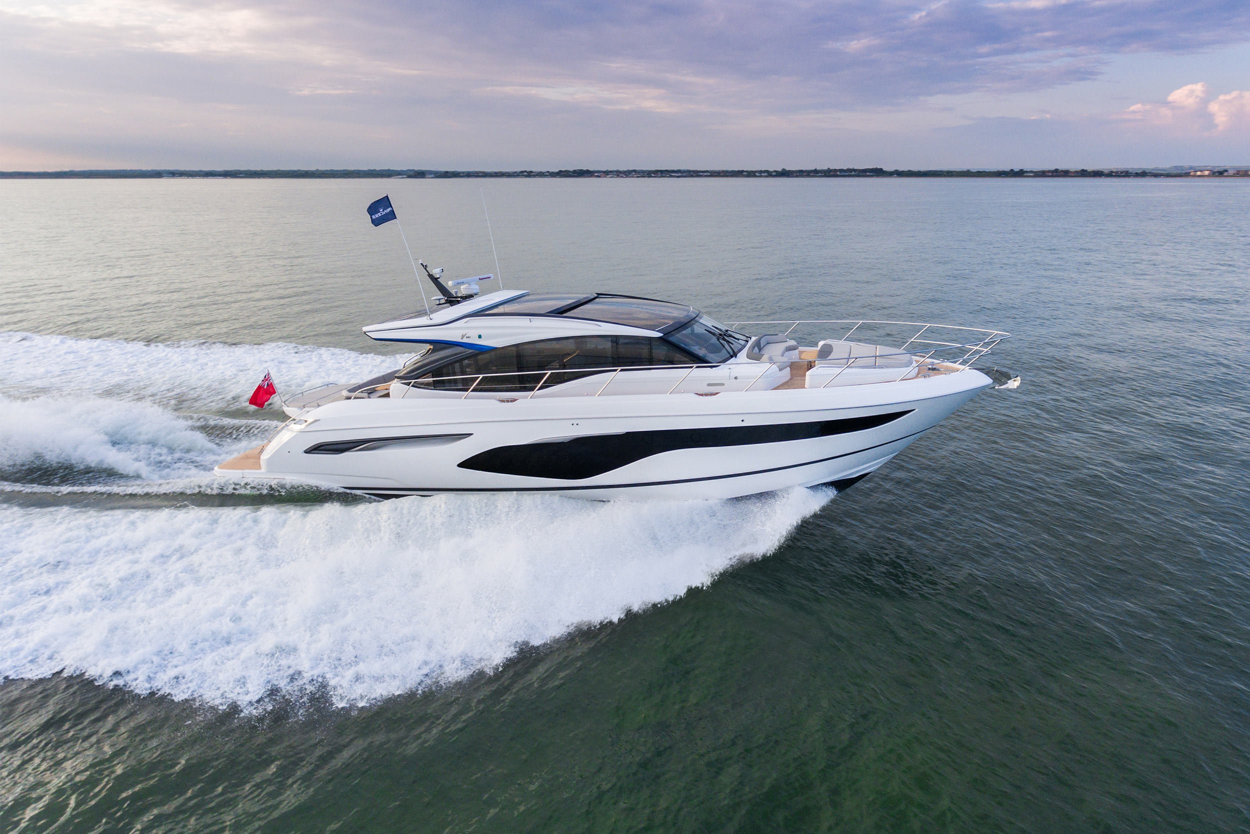 Princess_Yachts_Australia_V60_Exterior_2.jpg