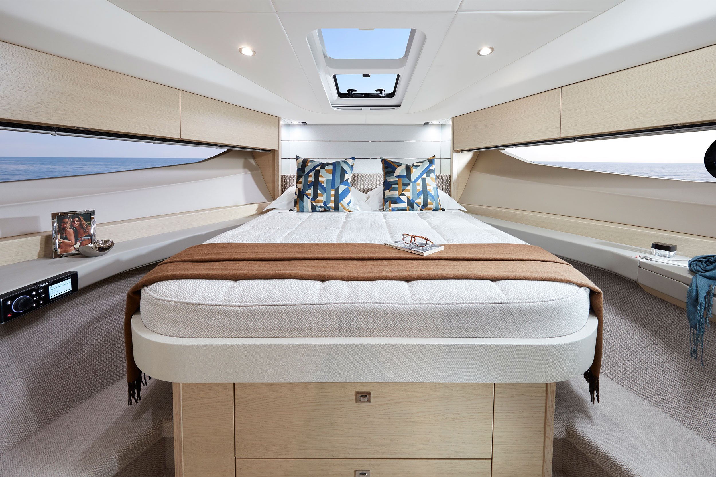 Princess_Yachts_Australia_V40_Cabin_1.jpg