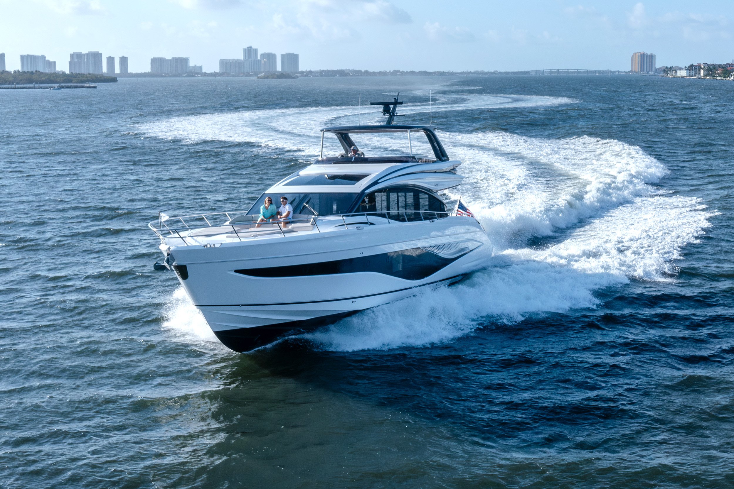 Princess_Yachts_S72_Exterior_4.jpg