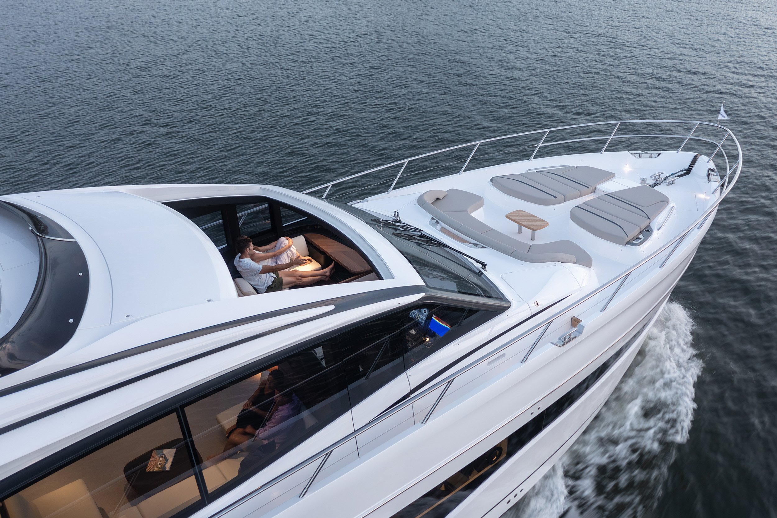 Princess_Yachts_S72_Exterior_6.jpg