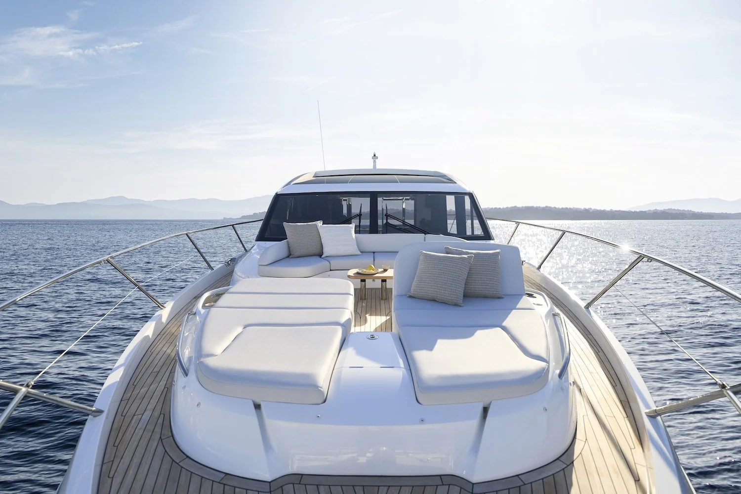 Princess_V65-exterior-foredeck.jpg