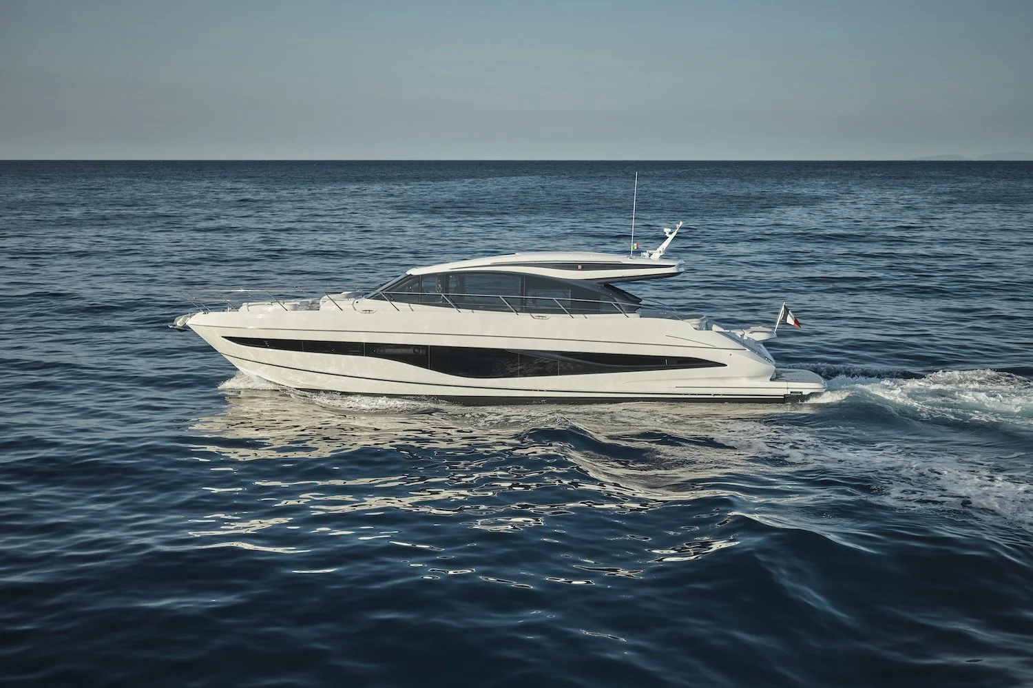 Princess_V65-exterior-white-hull-01.jpg
