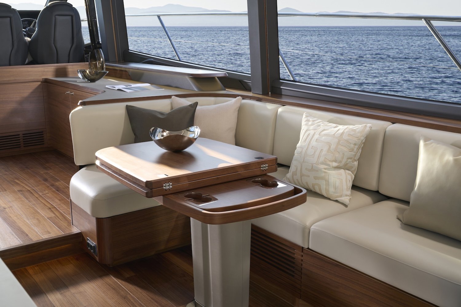 Princess_V65-interior-dining-table-american-walnut.jpg