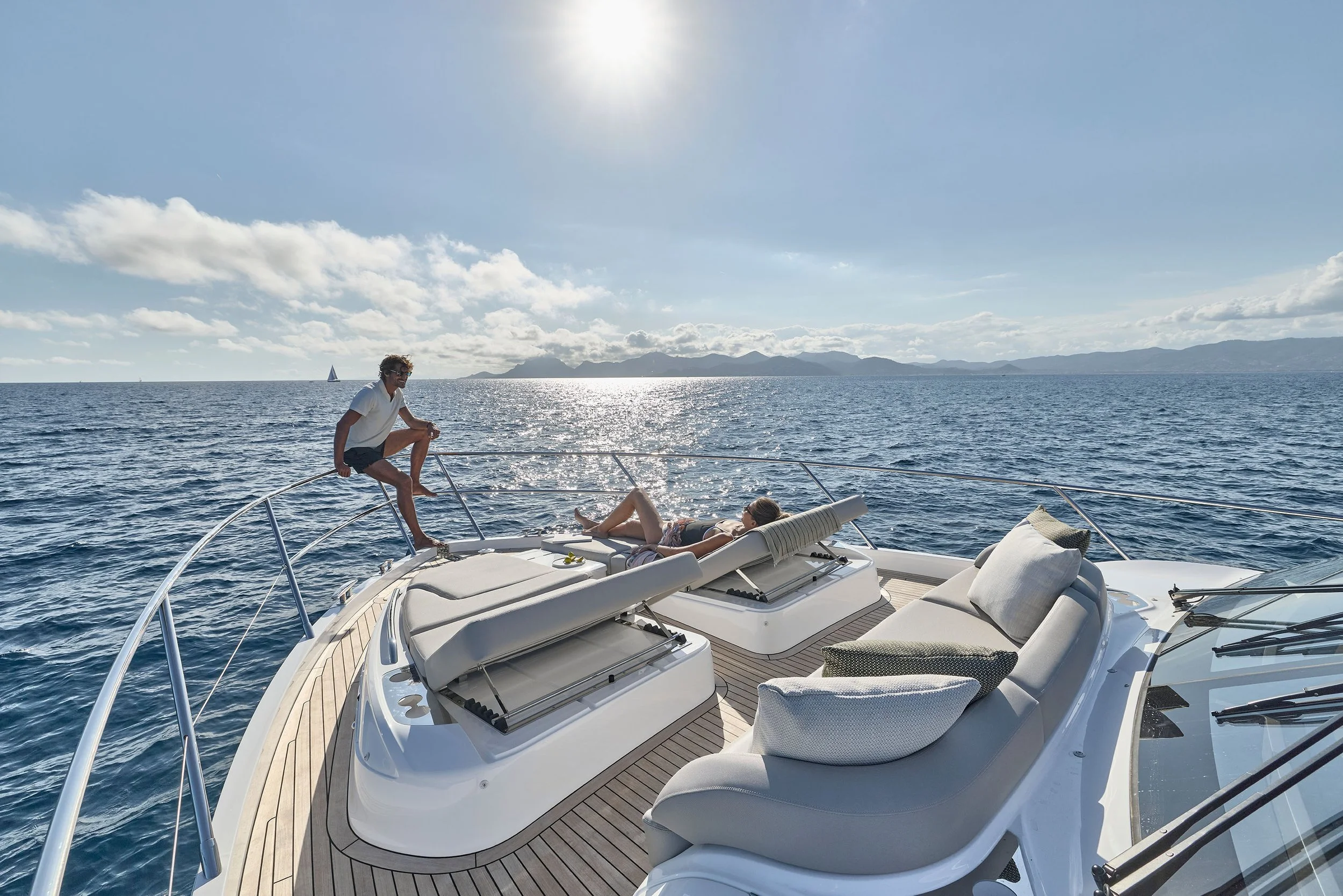 Princess_F58-exterior-lifestyle-foredeck-04.jpg