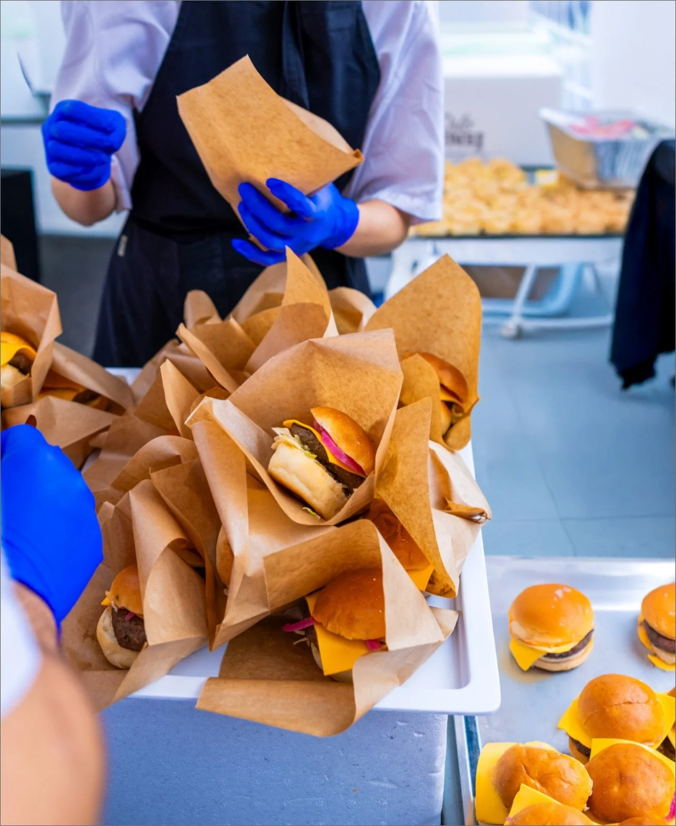 Planlegger du et event? 🍽️
Vi fikser maten hos T&aring;rnet &ndash; alt fra digge sliders til 3-retters med hvit duk ✨

Si hva du vil ha, vi ordner resten 💌