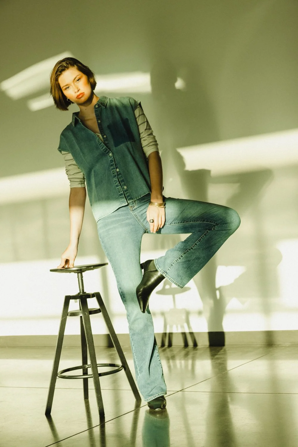 Pike Place Top - Light Denim Wash_Jude Jeans_3.JPG