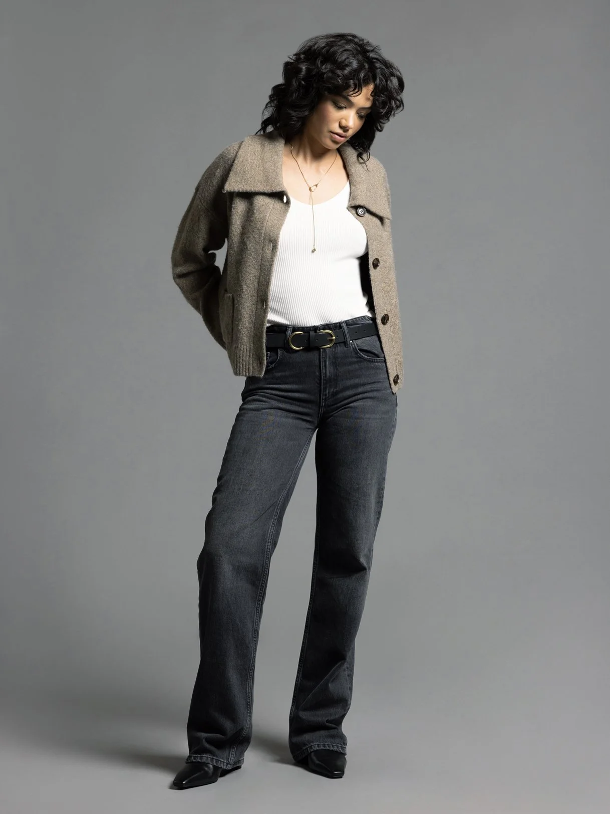 WKNDLA_FW24_JULY_DELPHINE CARDIGAN - DESERT TAN_J2874SWWK_1.jpg