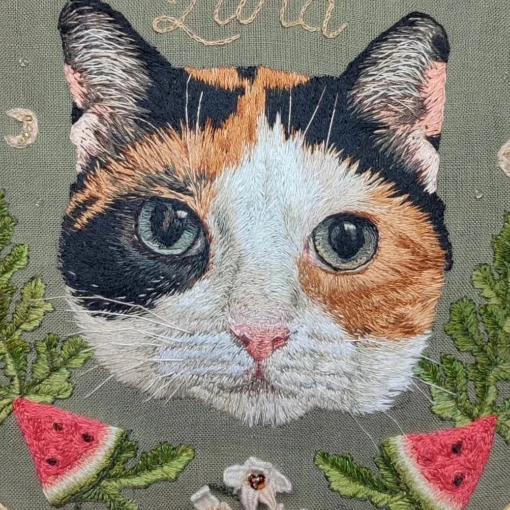 Luna | Embroidery
