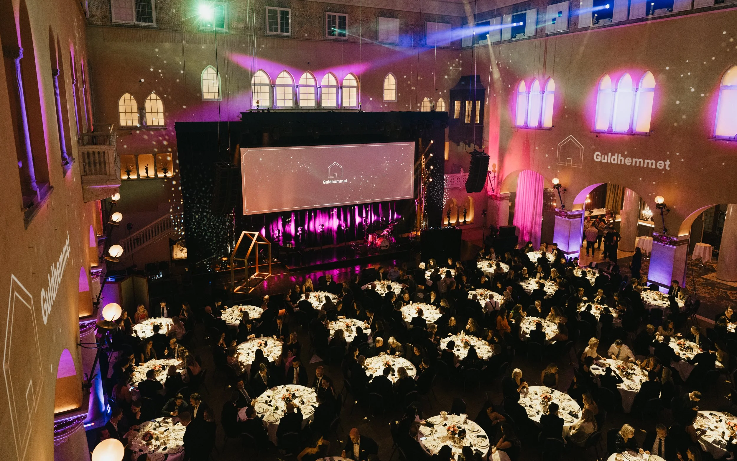 Säkra din plats till årets mest storslagna bostadsgala -  Guldhemmet!