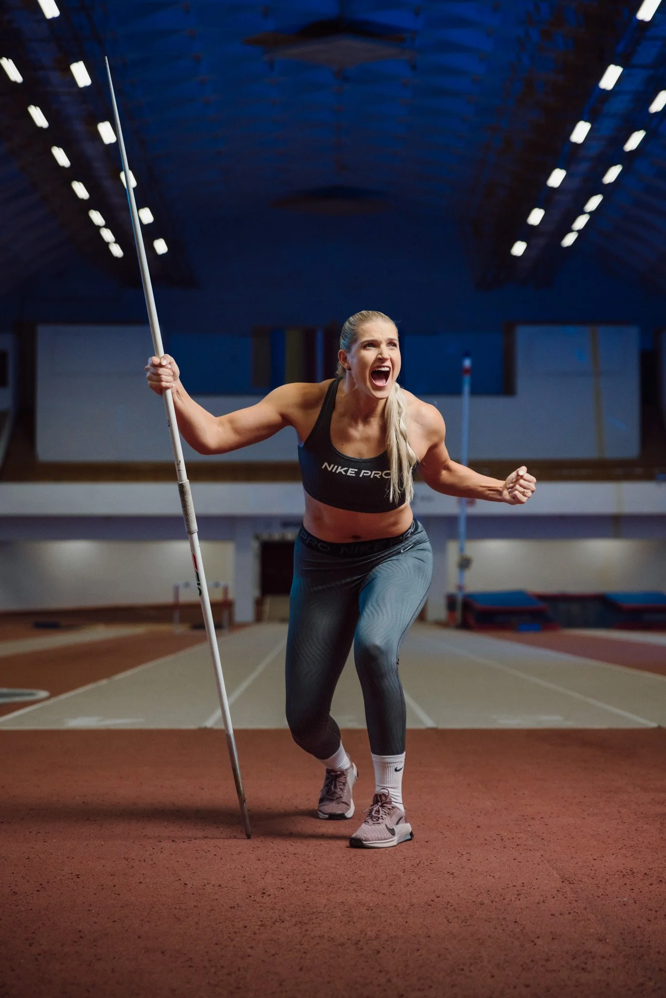 reklamas-sporta-fotosesija-skriesana-running-photoshoot-sports-9451.jpg