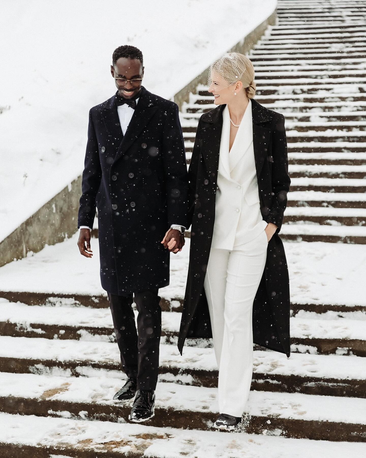 Madara, Jay and epic snowfall on their wedding day. ❄️

#winterwedding #kāzas #fotogrāfs #ziemaskāzas 

Fotogrāfijas aizliegts pārpublicēt.