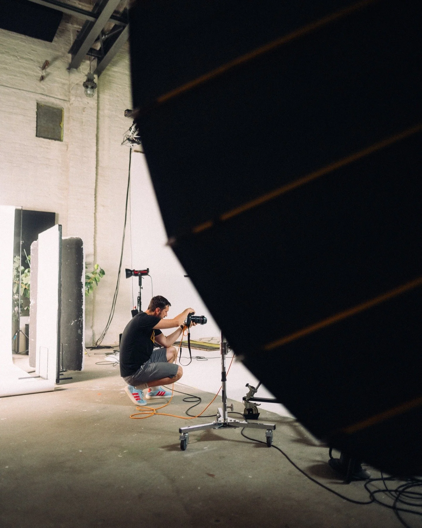 Fotogrāfs #darbiņā - vēl viens lielisks projekts ar @sportlandlv , @sunsstudio_agenskalns studijā vienmēr prieks atgriezties. Paldies par skatpunktu no malas @robertsaboltins