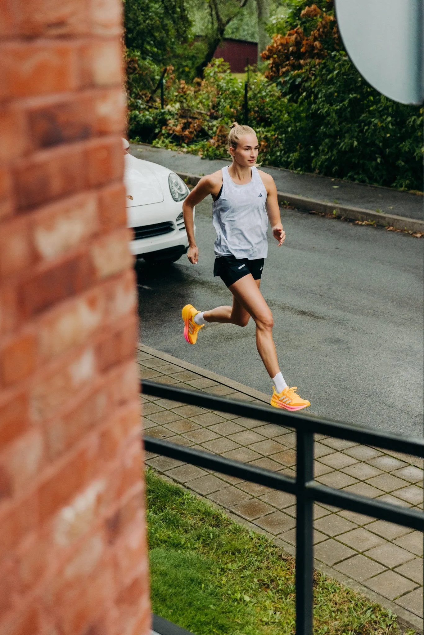 reklamas-sporta-fotosesija-skriesana-running-photoshoot-sports-22069.jpg