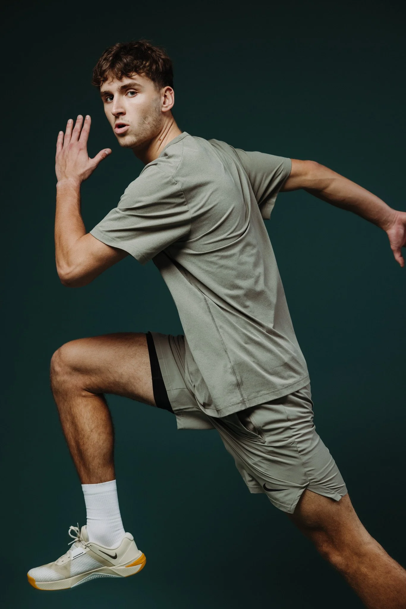 reklamas-sporta-fotosesija-skriesana-running-photoshoot-sports-21472.jpg