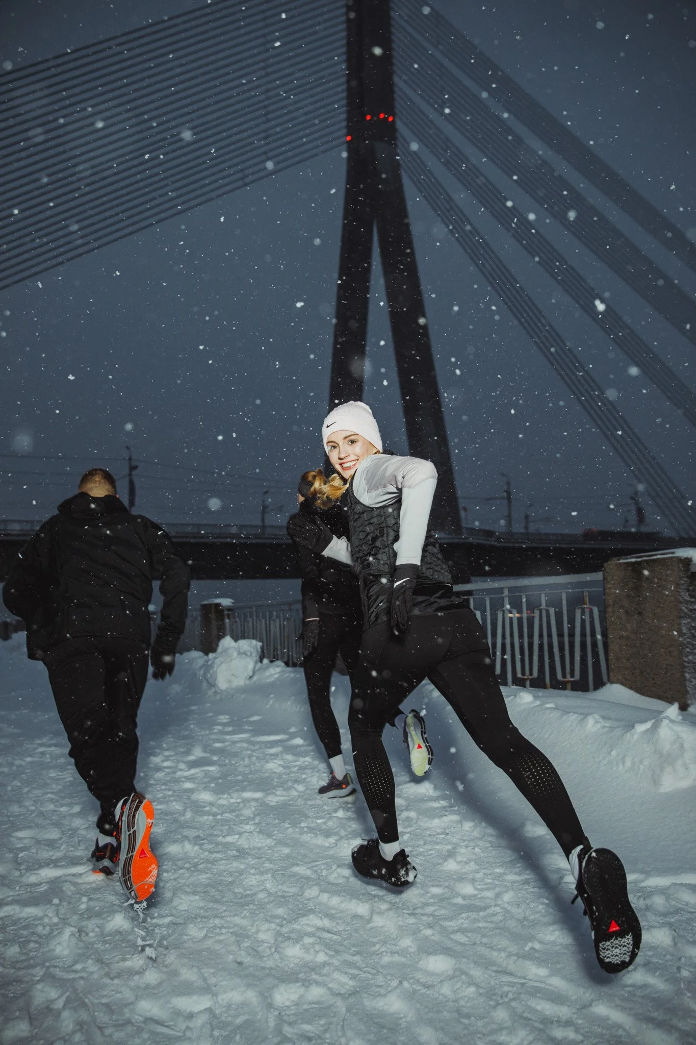 reklamas-sporta-fotosesija-skriesana-running-photoshoot-sports-17422.jpg
