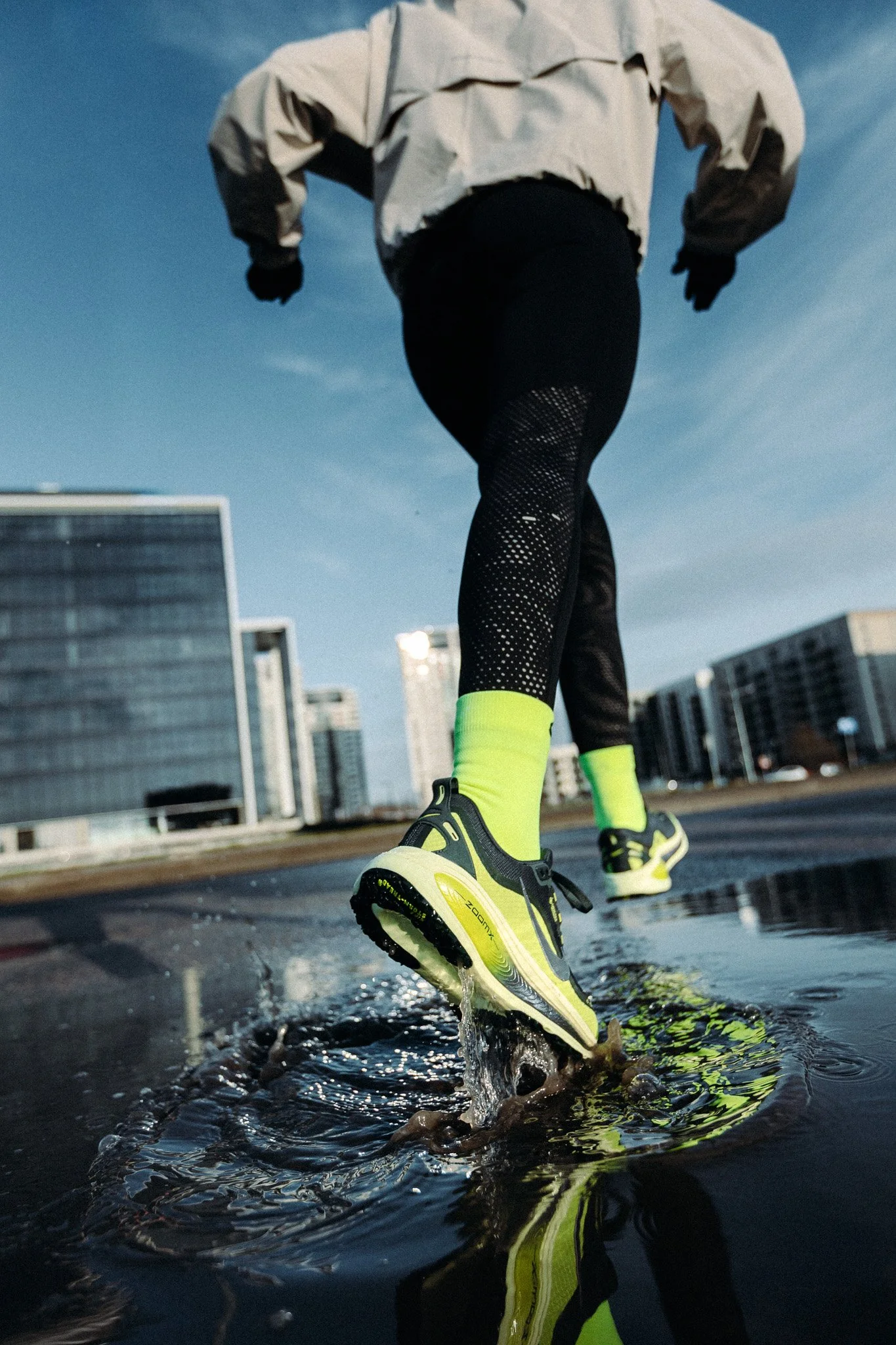 reklamas-sporta-fotosesija-skriesana-running-photoshoot-sports-26593.jpg