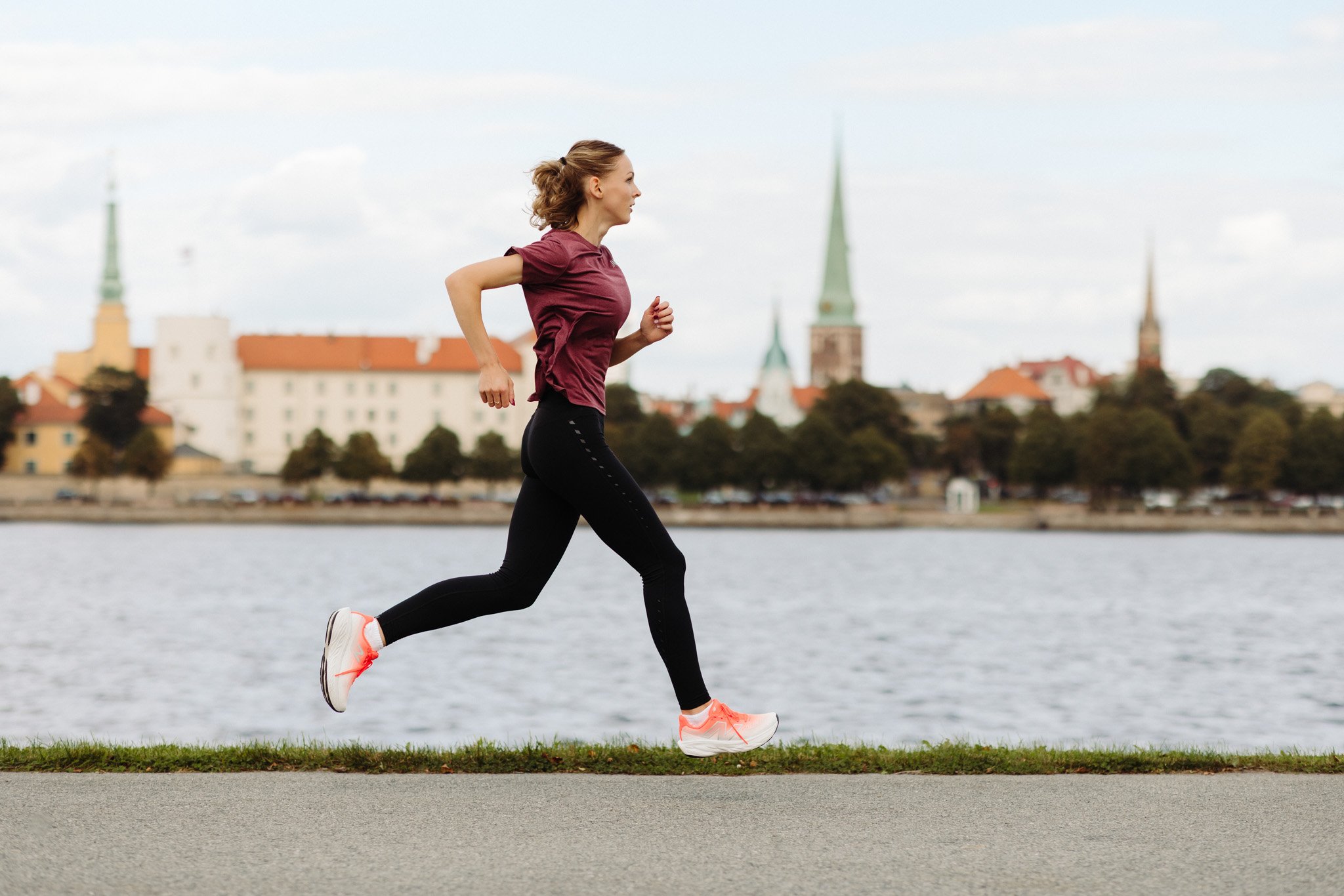 reklamas-sporta-fotosesija-skriesana-running-photoshoot-sports-10047.jpg
